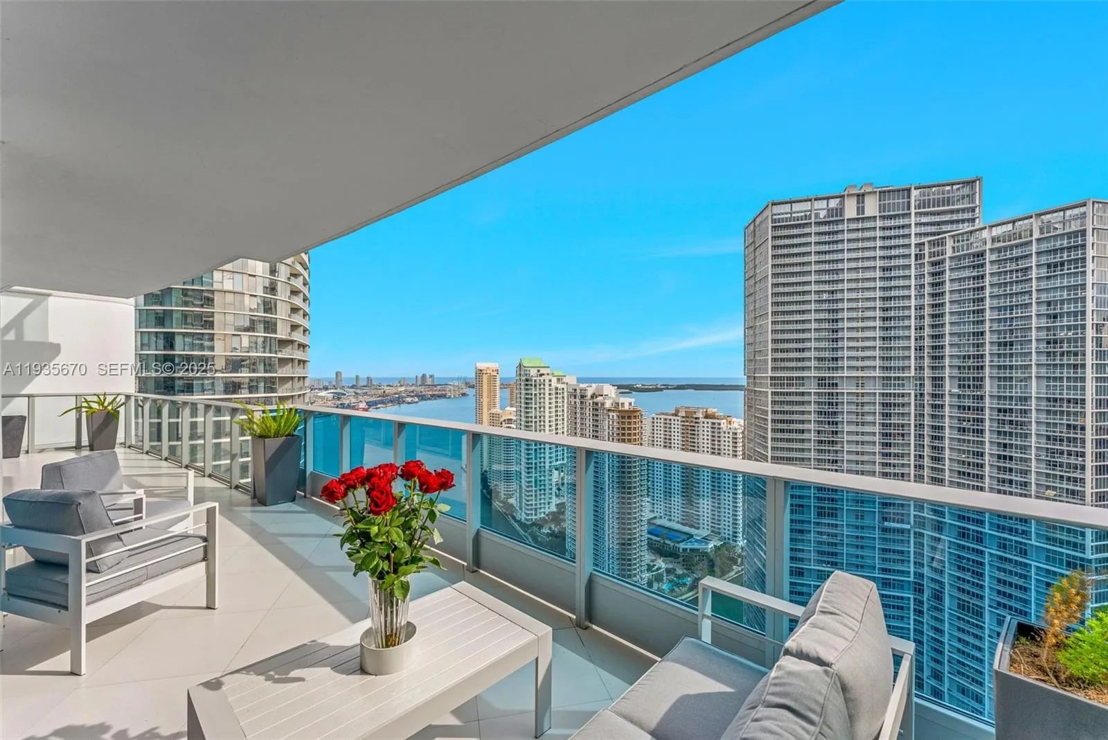 200 Biscayne Boulevard Way # 4408, Miami, FL 33131