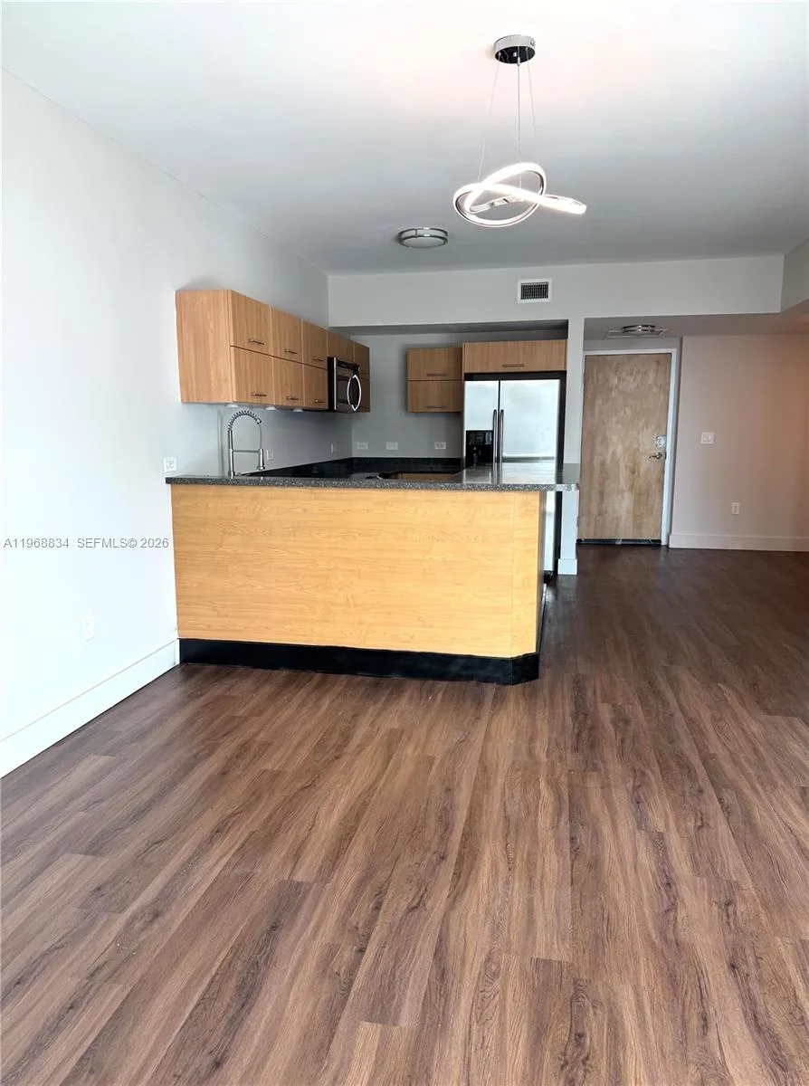 350 S Miami Ave # 3310, Miami, FL 33130
