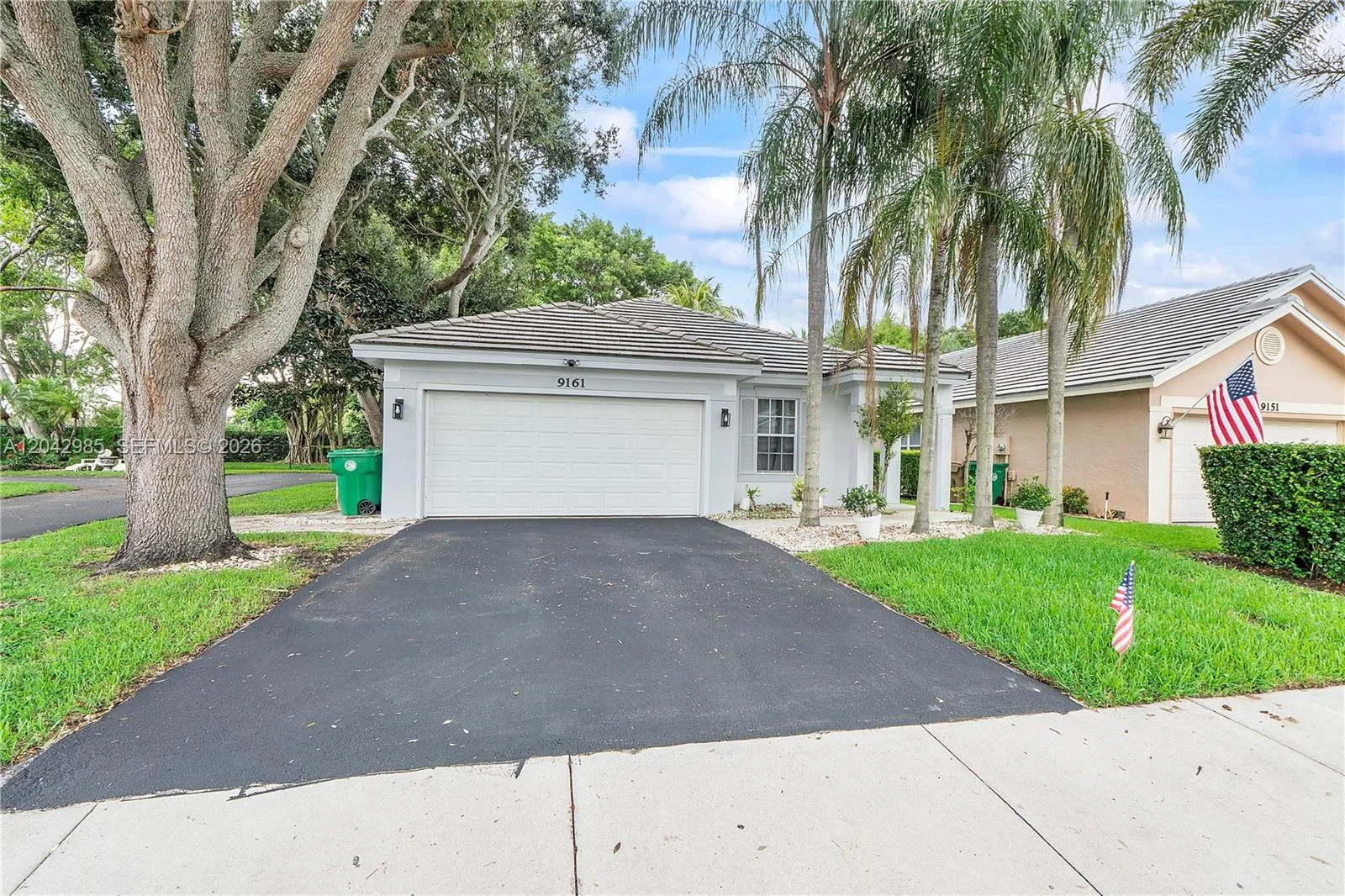 9161 Lake Park Cir N, Davie, FL 33328