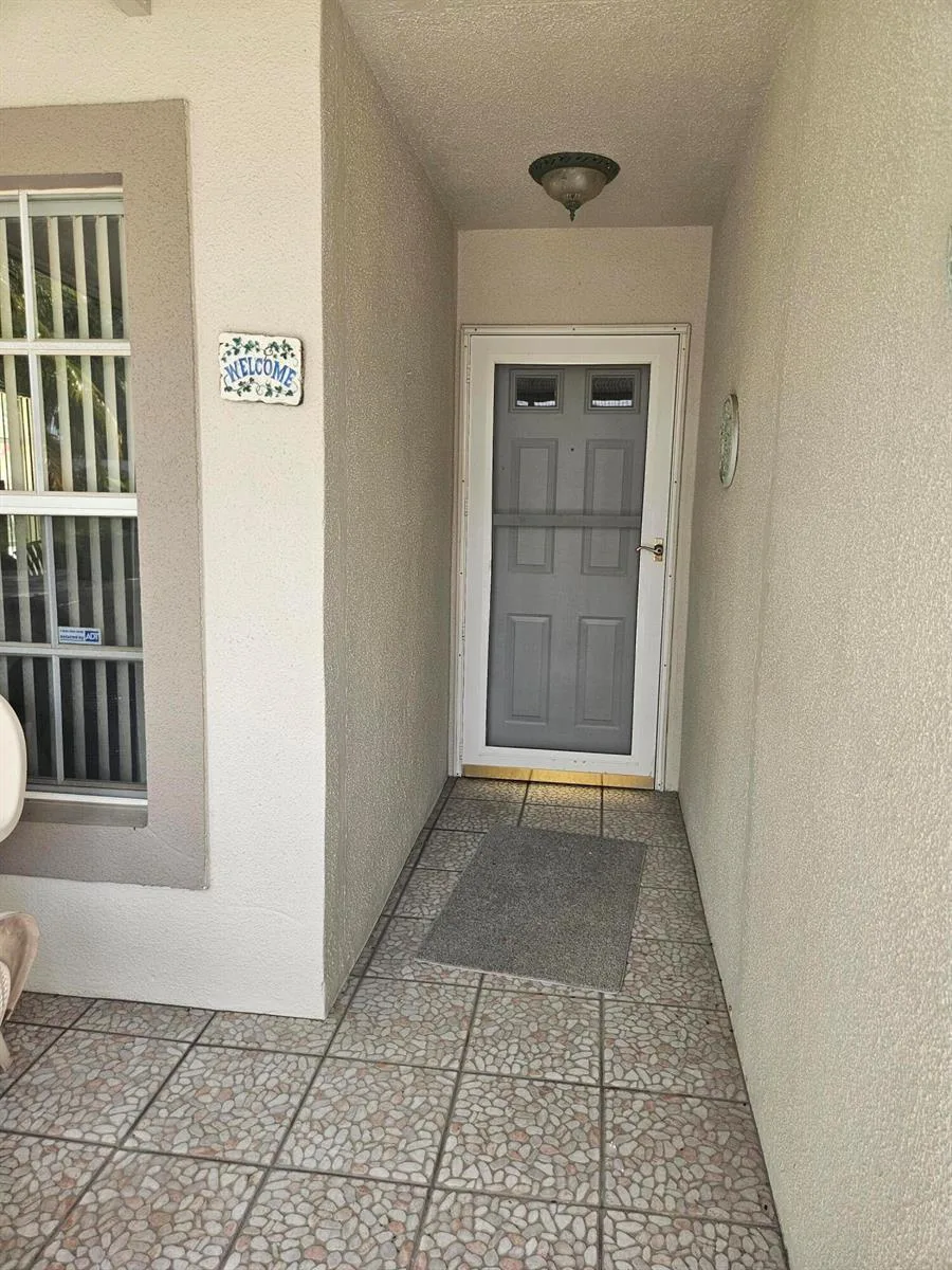 18999 Stewart Circle # 8, Boca Raton, FL 33496 photo 5