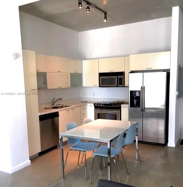 234 NE 3rd St # LPH09, Miami, FL 33132 photo 3