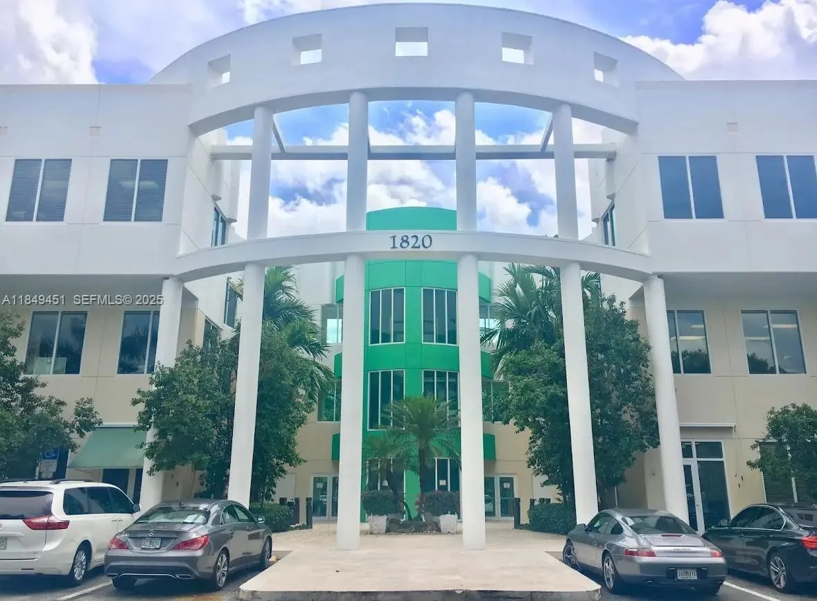 1820 N Corporate Lakes Blvd # 206-7, Weston, FL 33326