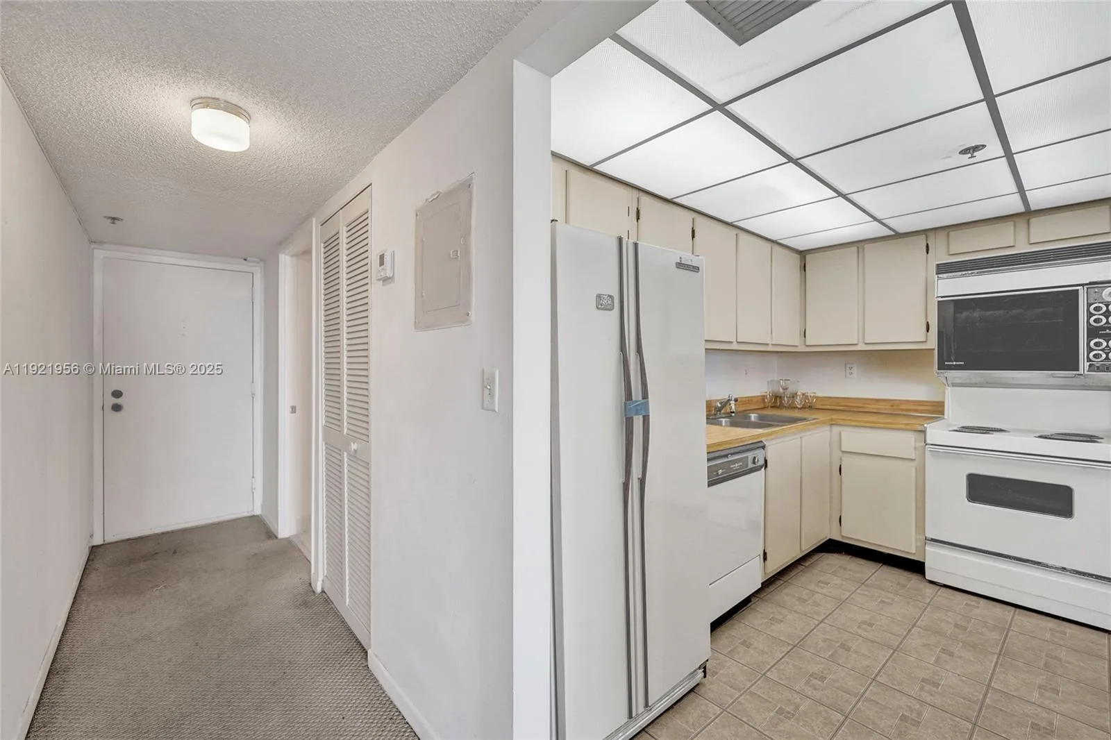 210 174th St # 1715, Sunny Isles Beach, FL 33160 photo 12