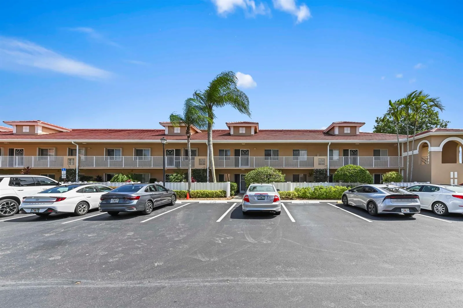 5952 Regal Glen Drive # 207, Boynton Beach, FL 33437