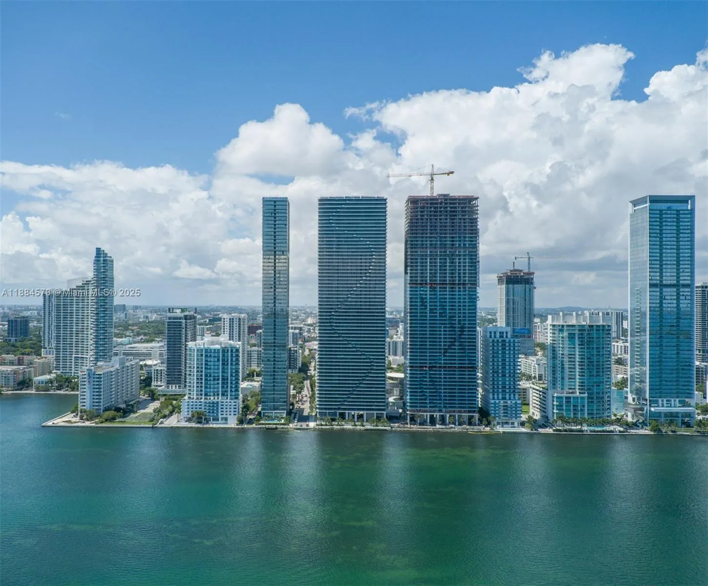700 NE 24th St # 903, Miami, FL 33137