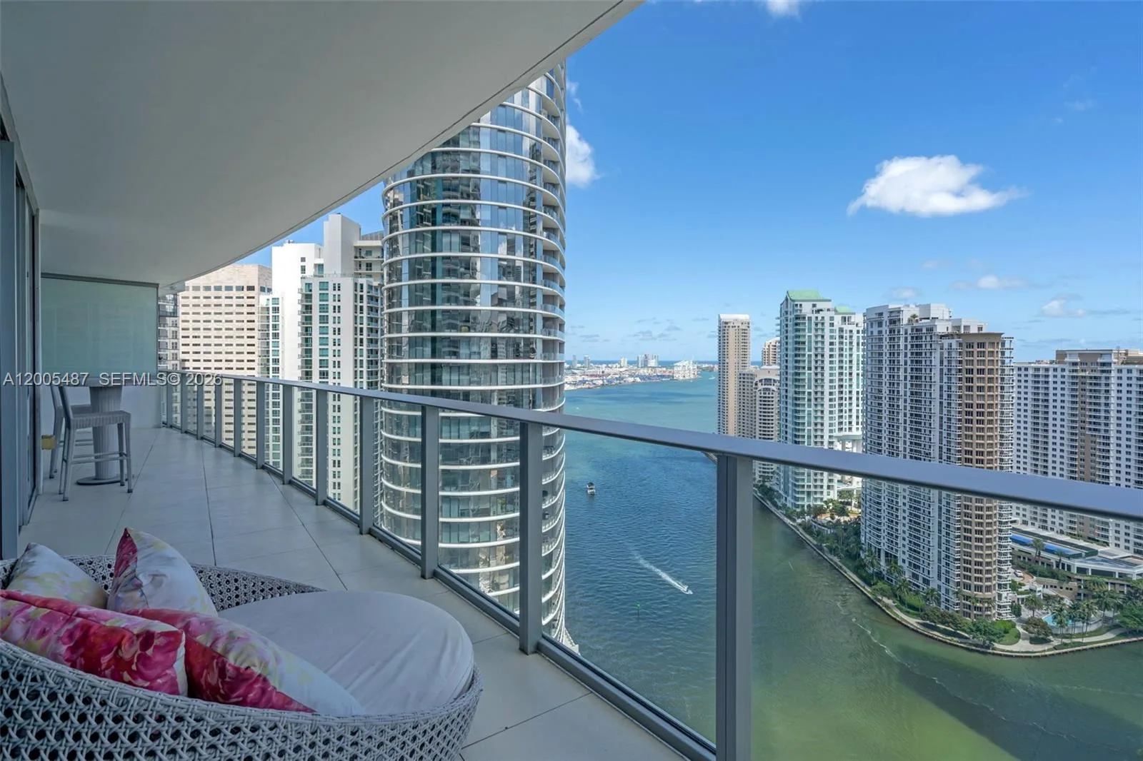 200 Biscayne Boulevard Way # 3407, Miami, FL 33131