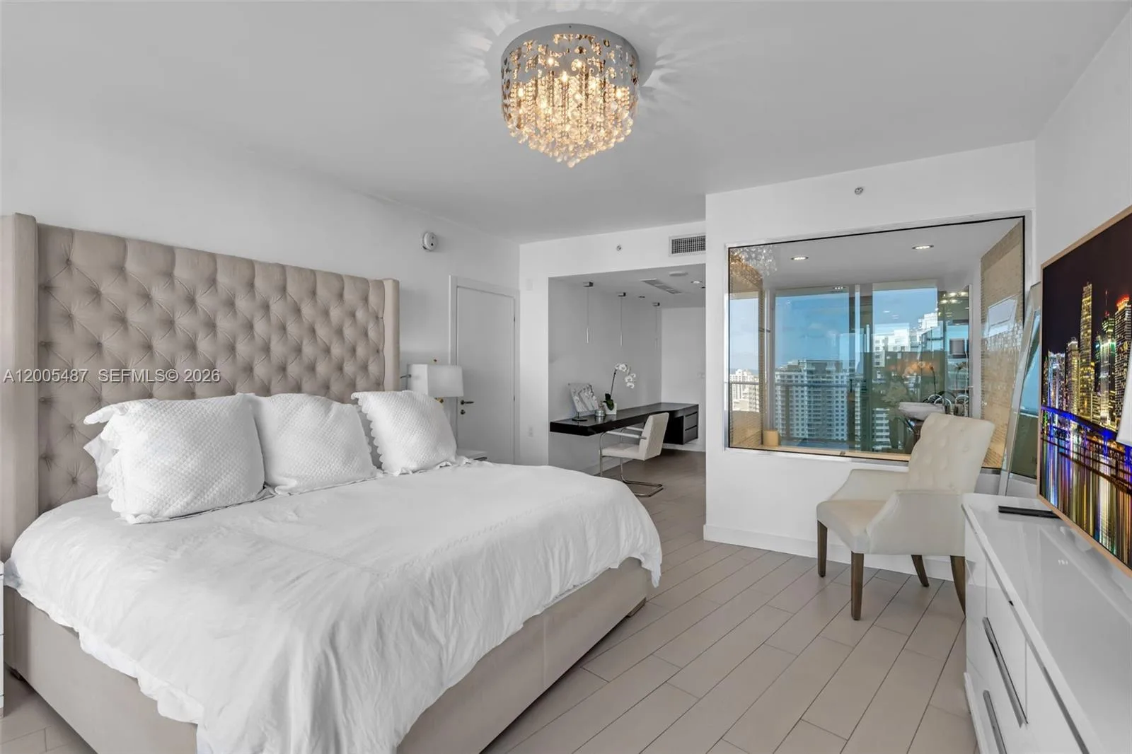 200 Biscayne Boulevard Way # 3407, Miami, FL 33131 photo 13