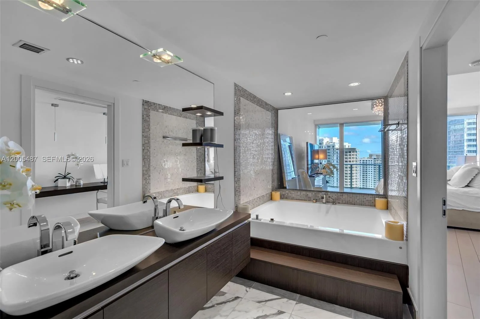 200 Biscayne Boulevard Way # 3407, Miami, FL 33131 photo 9
