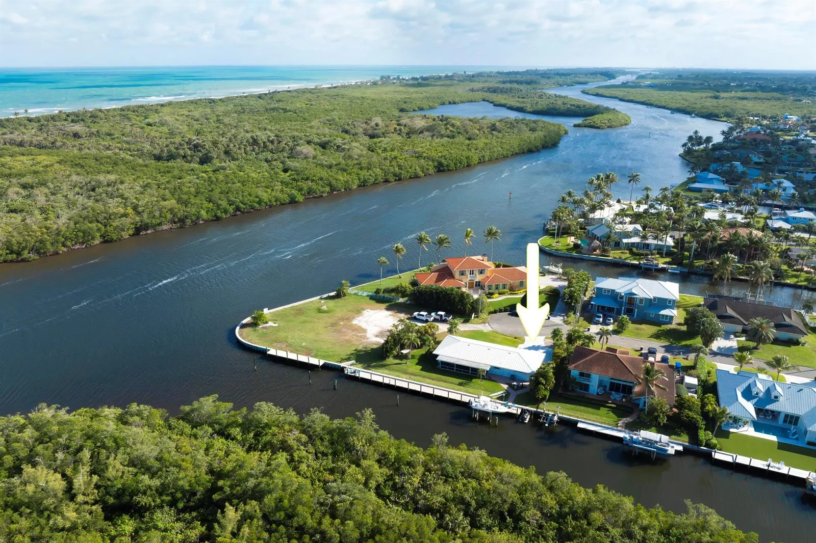 8585 SE Palm Street, Hobe Sound, FL 33455