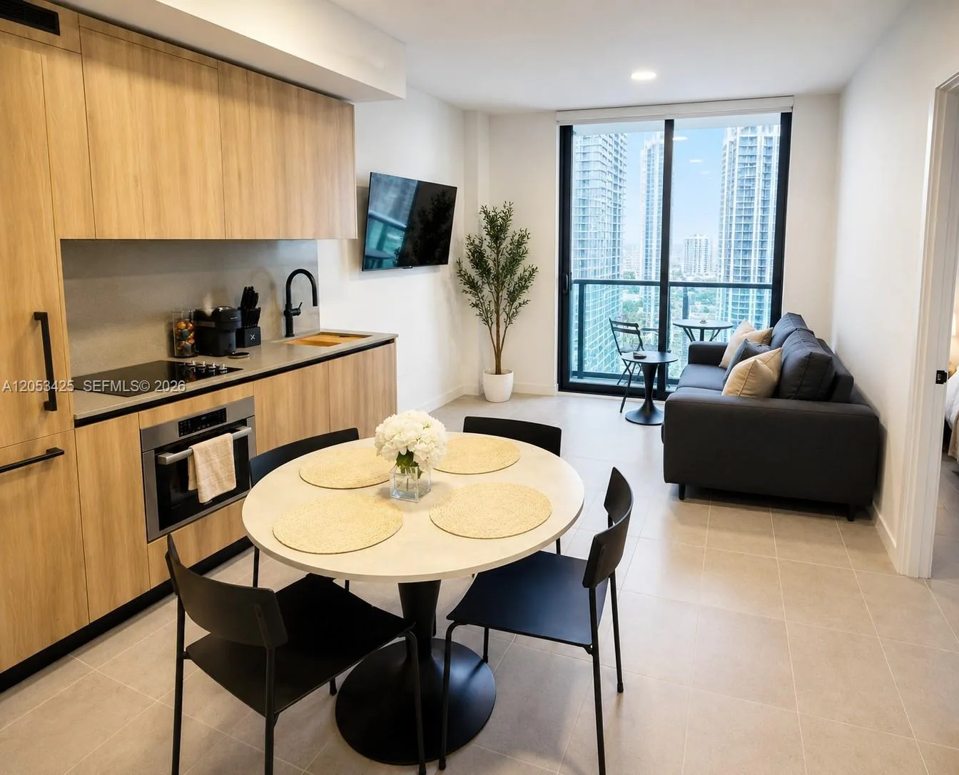 121 NE 5th St # 3411, Miami, FL 33132 photo 4