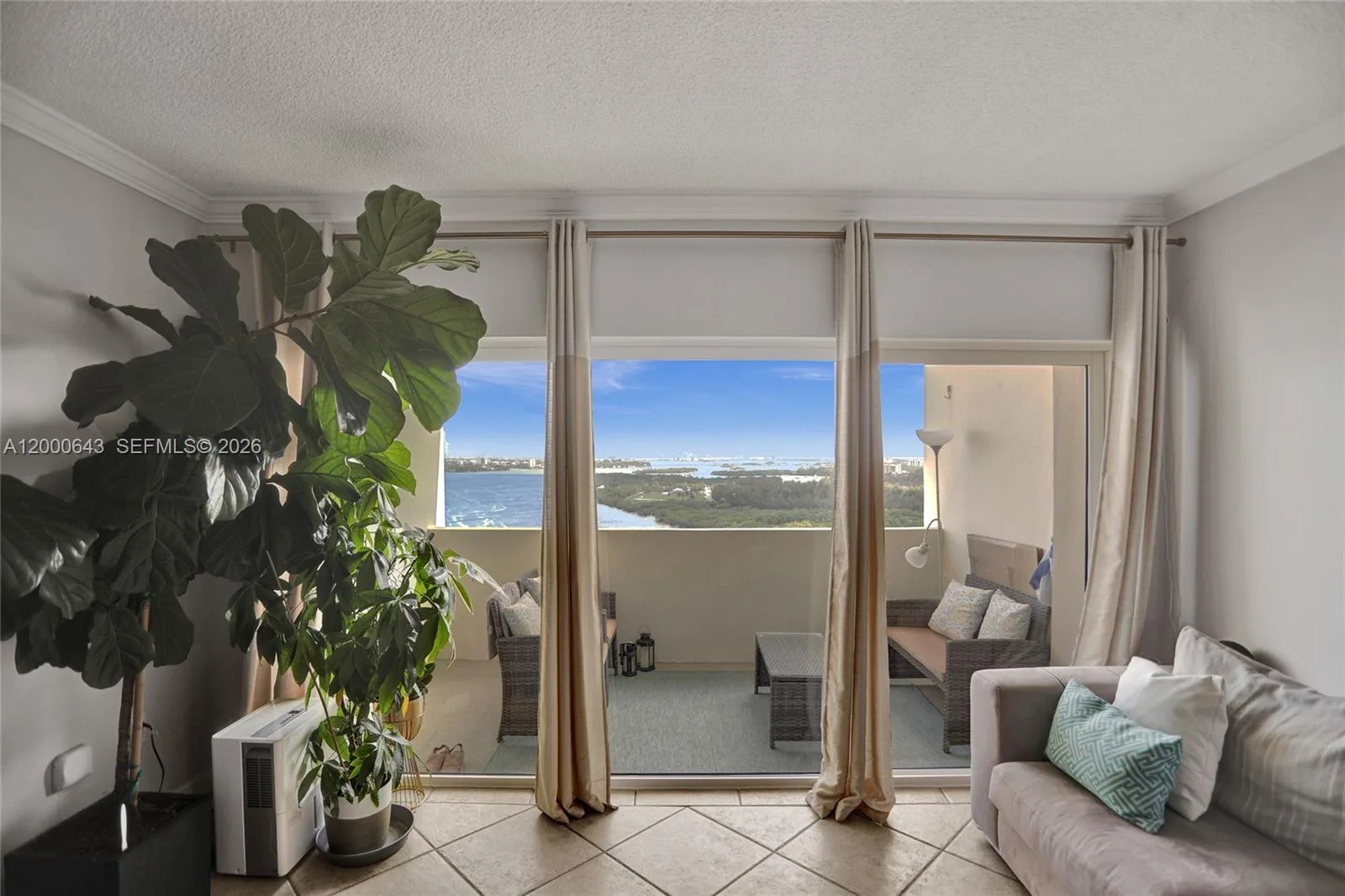 300 Bayview Dr # PH10, Sunny Isles Beach, FL 33160 photo 4