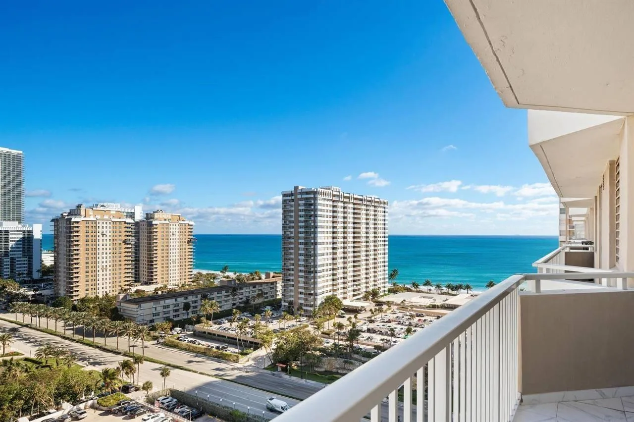 1985 S Ocean Drive # 16b, Hallandale Beach, FL 33009