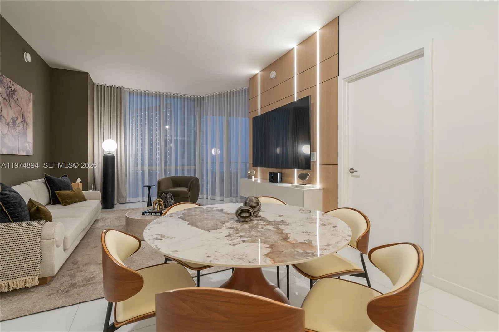 851 NE 1st Ave # 4207, Miami, FL 33132 photo 11