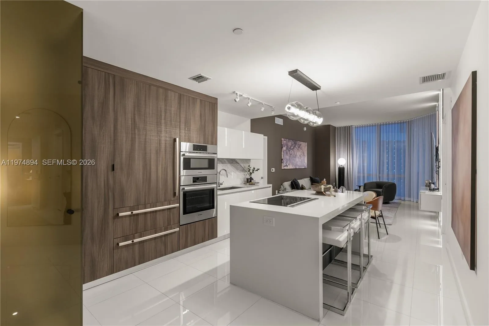 851 NE 1st Ave # 4207, Miami, FL 33132 photo 8