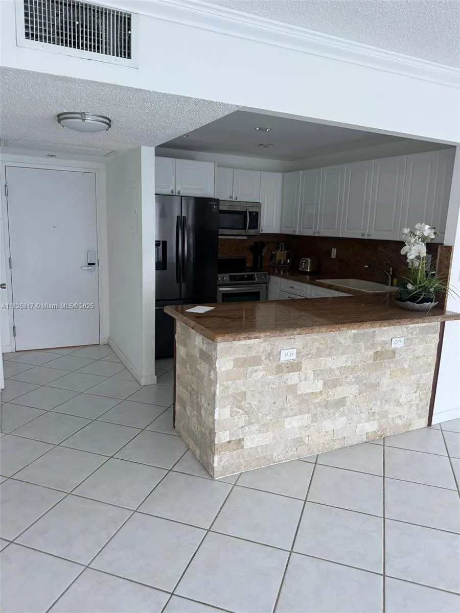 2301 Collins Ave # 1418, Miami Beach, FL 33139 photo 13