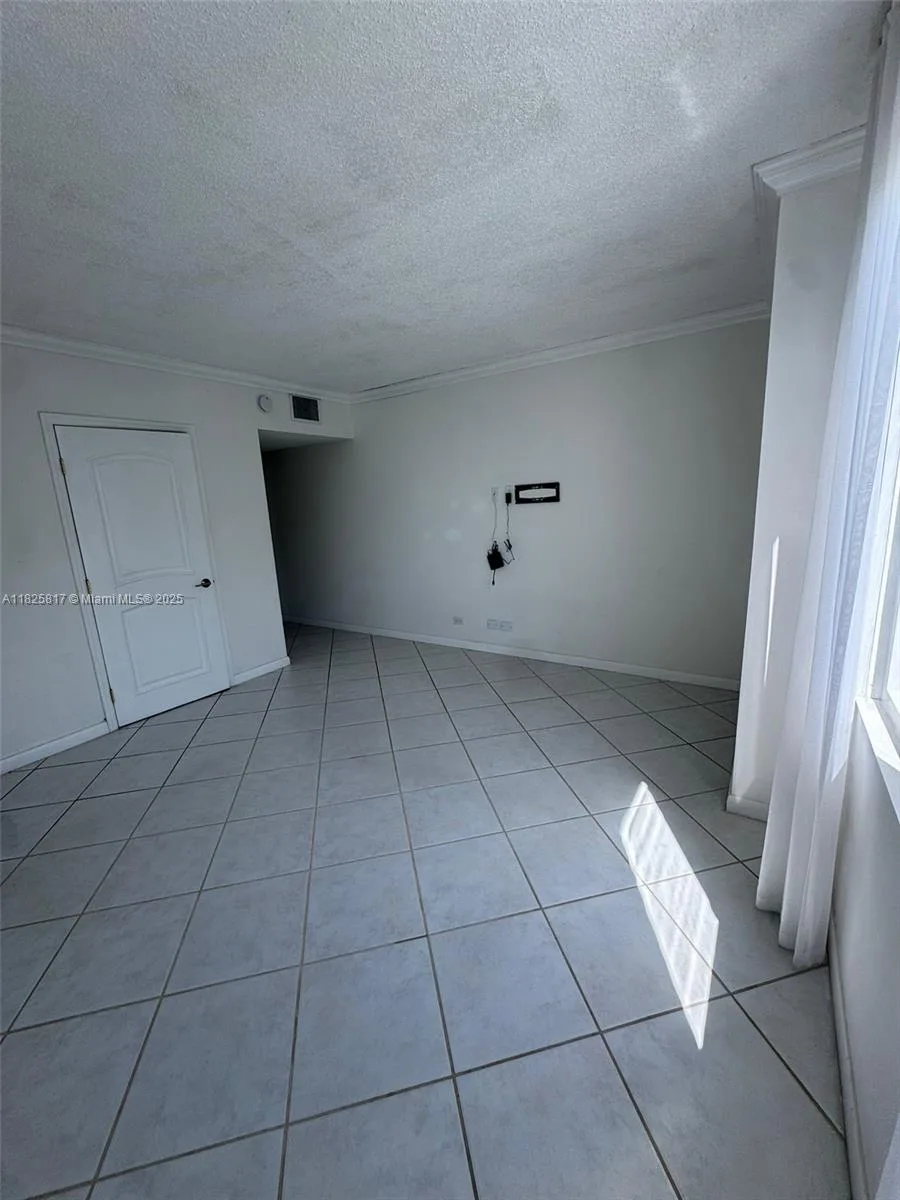 2301 Collins Ave # 1418, Miami Beach, FL 33139 photo 6