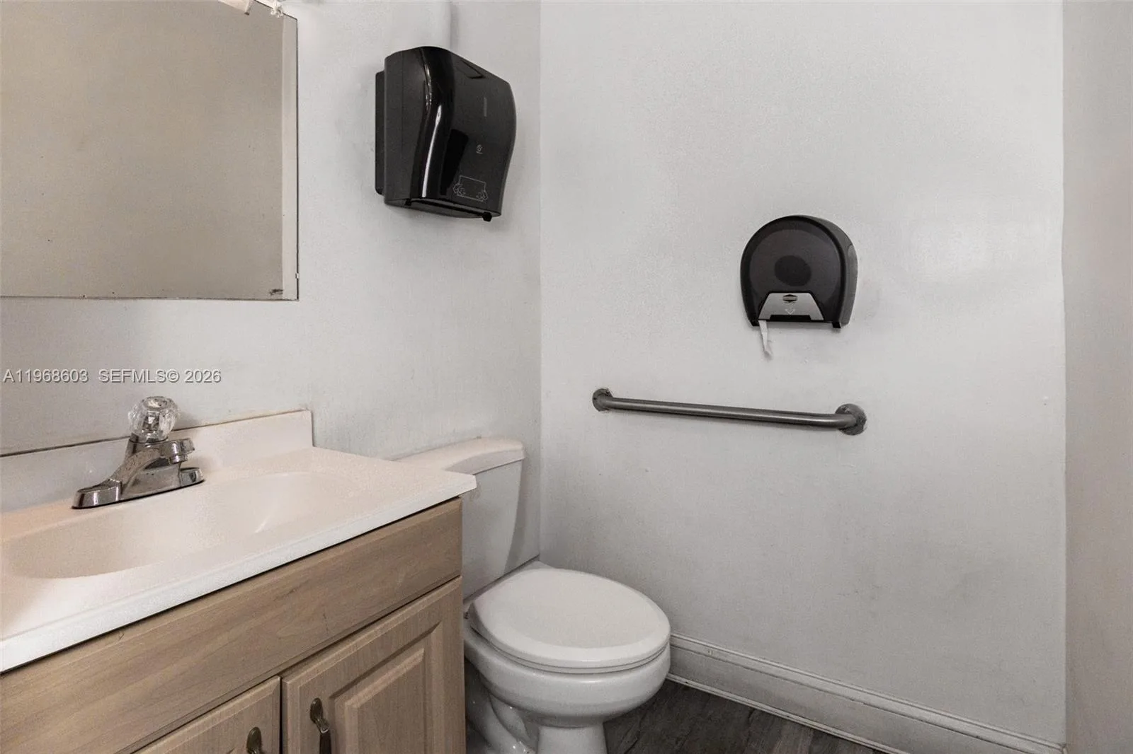 3337 NW 74th Ave # 3337, Miami, FL 33122 photo 4
