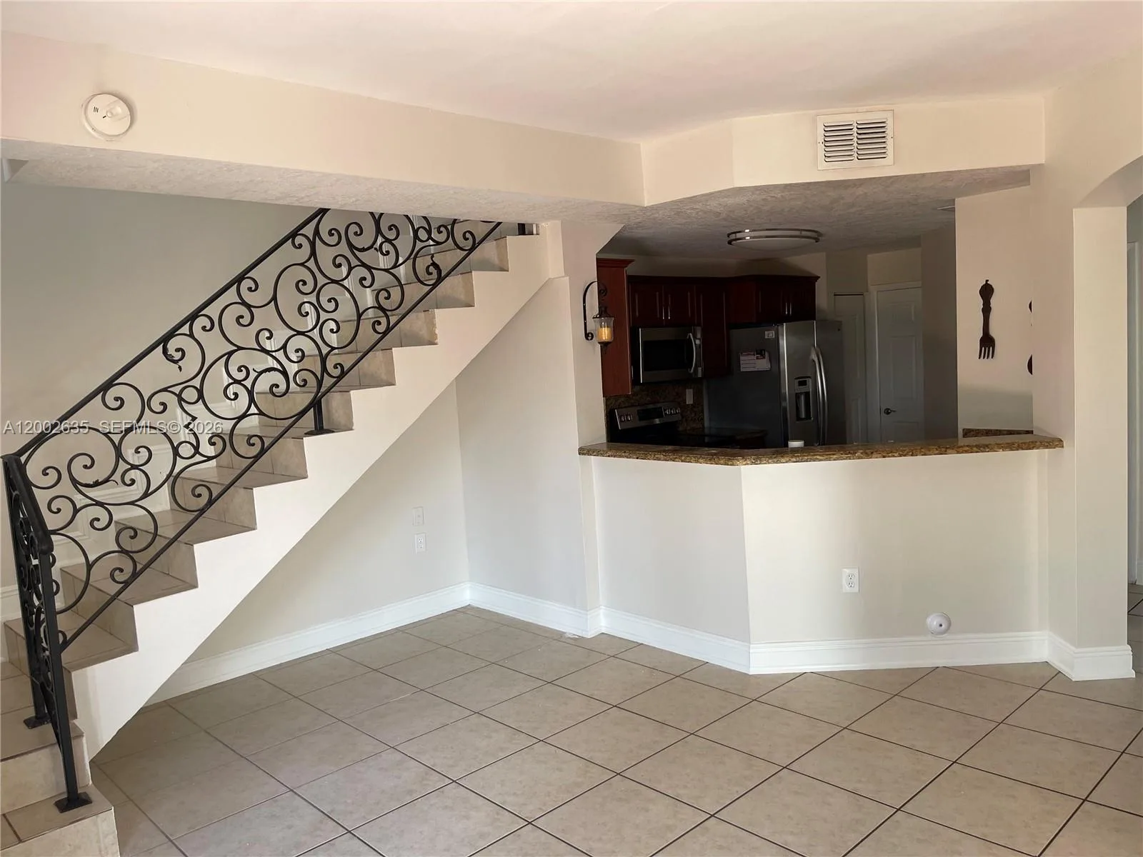 8067 NW 199th Ter, Hialeah, FL 33015 photo 4