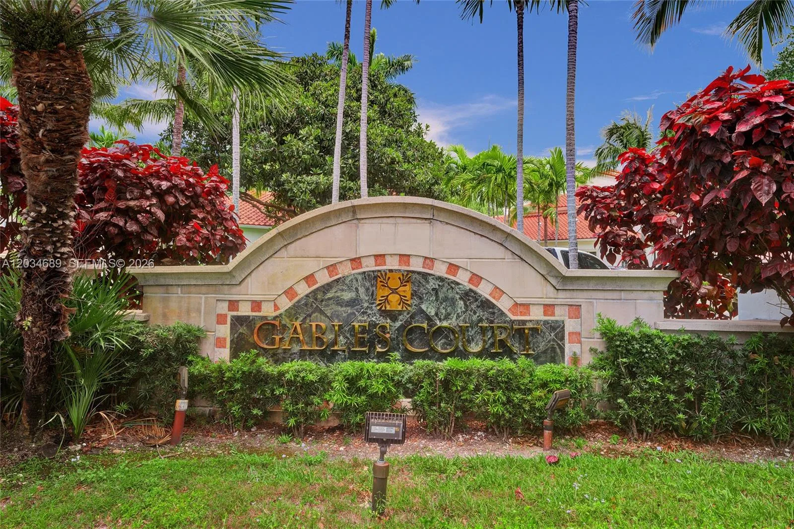 6841 SW 44th St # 305, Miami, FL 33155