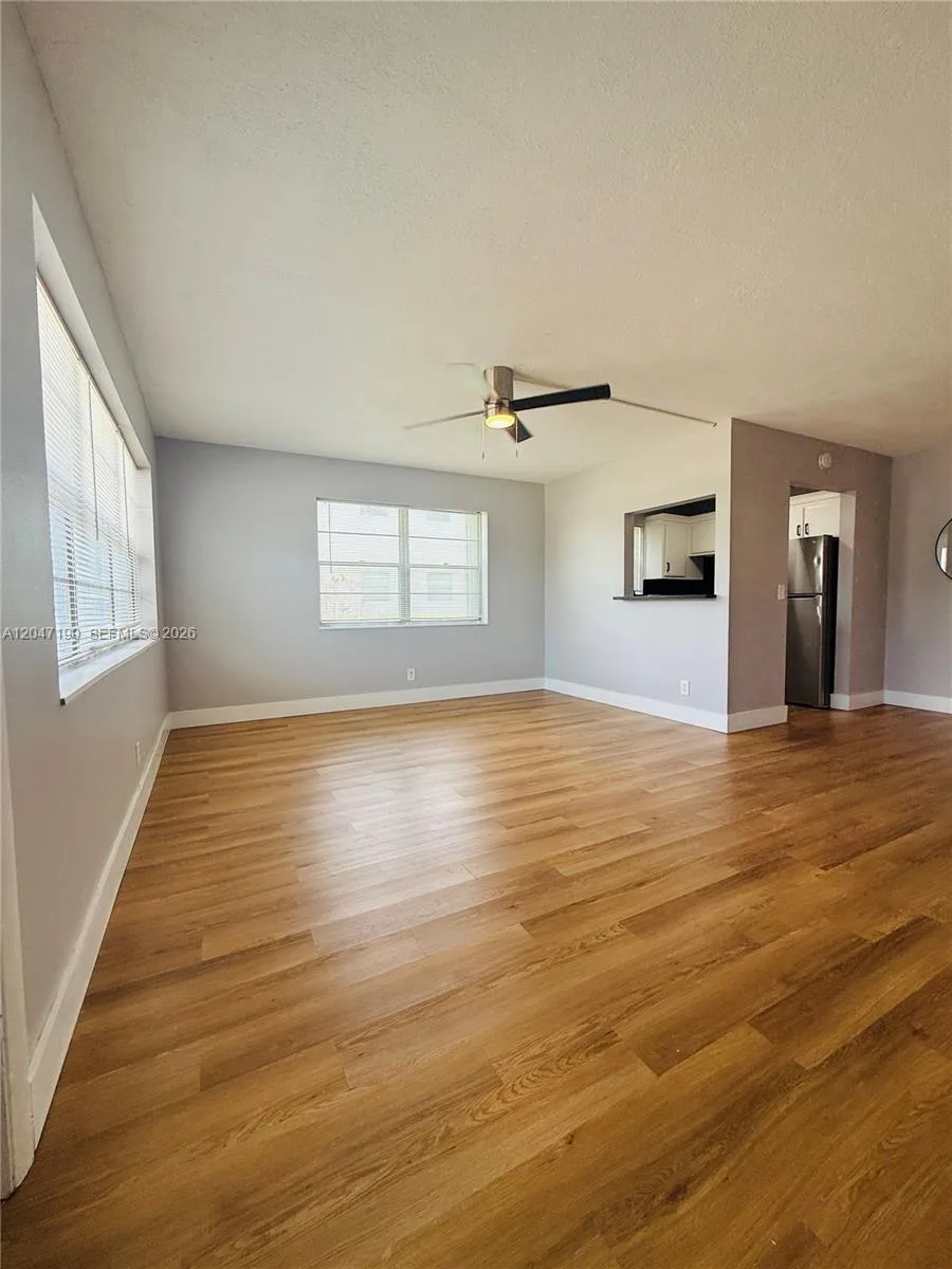 21 Windsor B # b, West Palm Beach, FL 33417