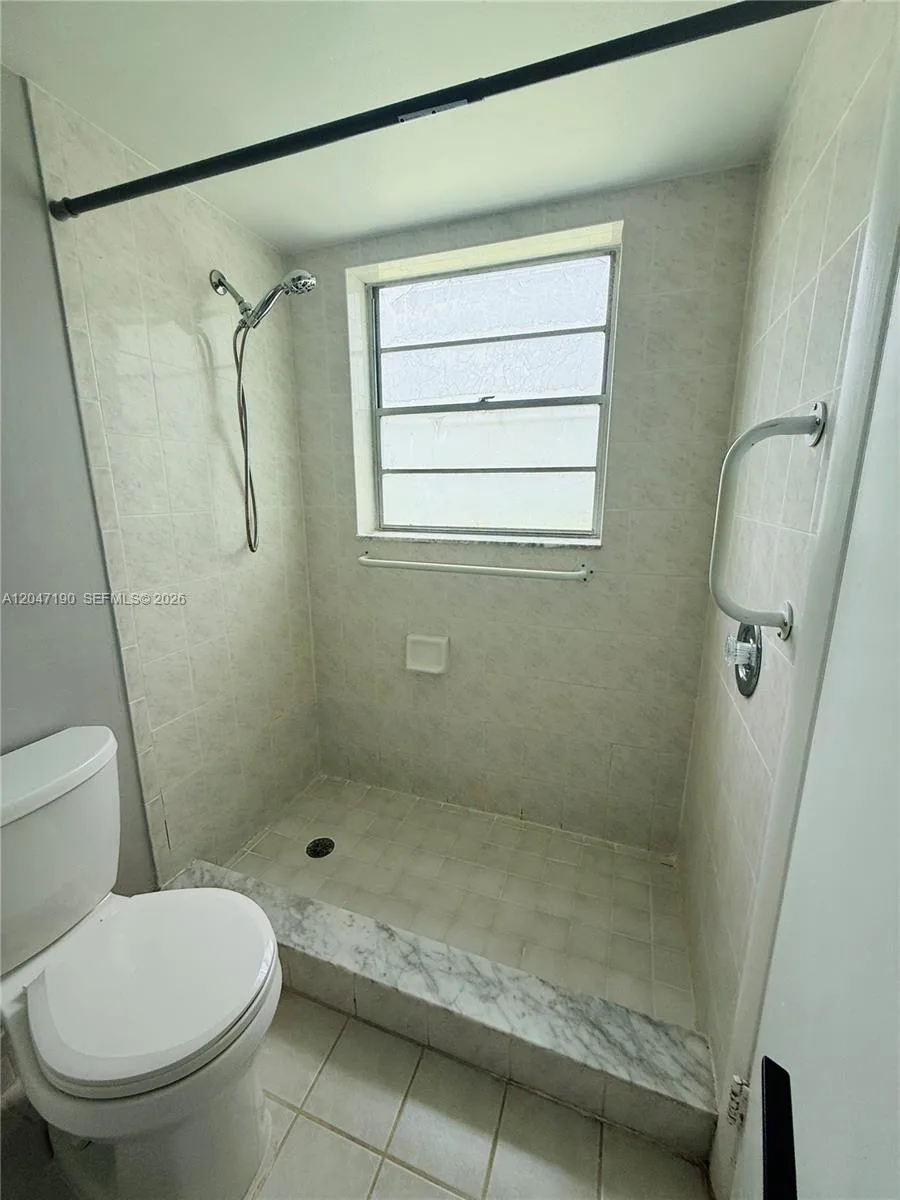21 Windsor B # b, West Palm Beach, FL 33417 photo 10