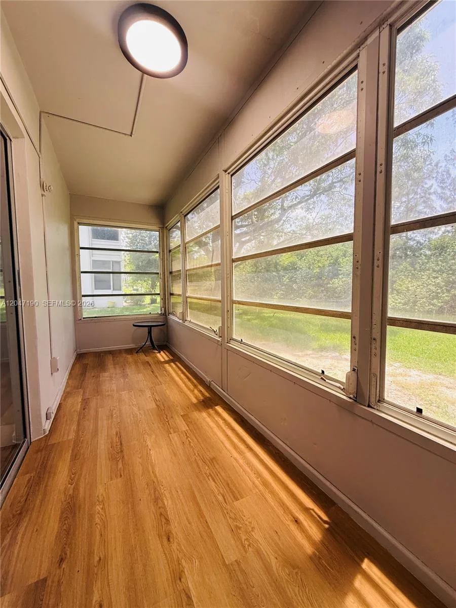 21 Windsor B # b, West Palm Beach, FL 33417 photo 12