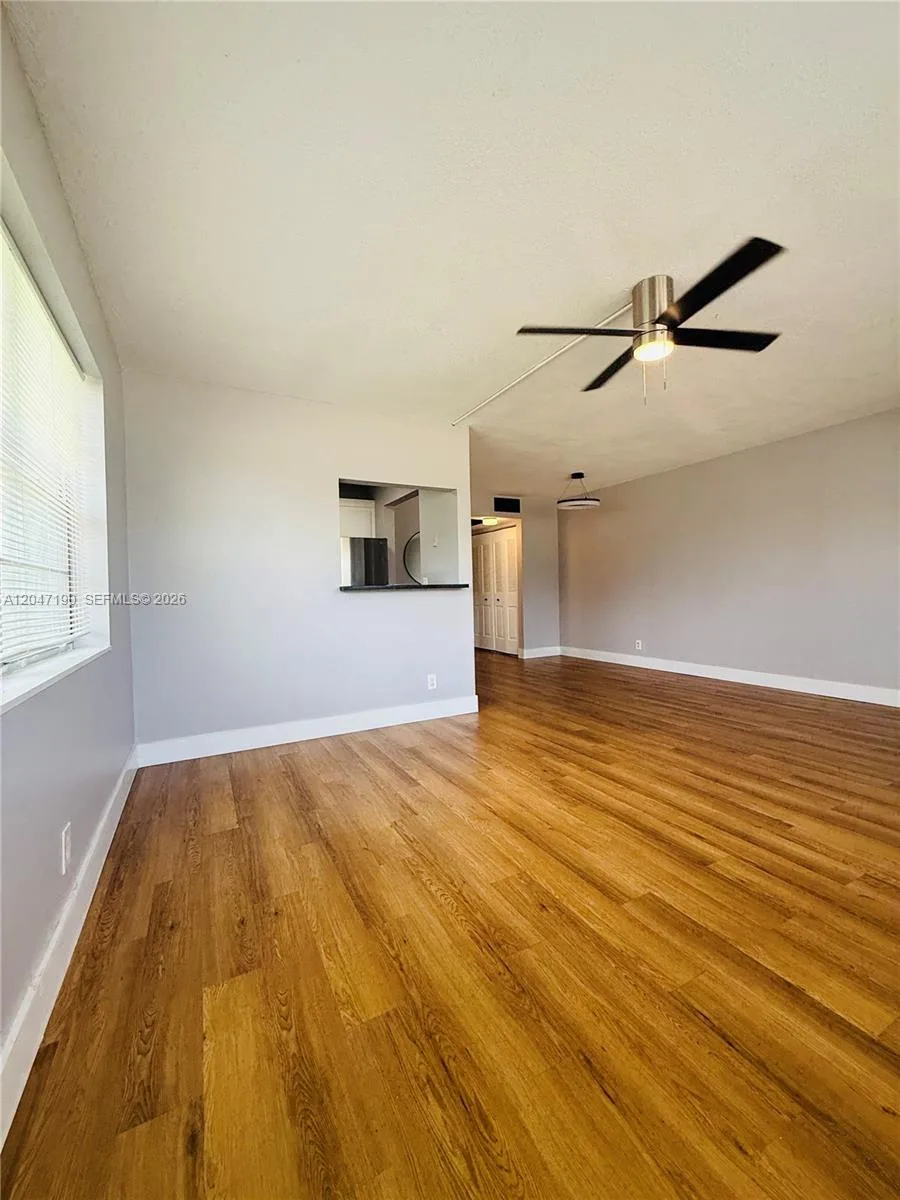 21 Windsor B # b, West Palm Beach, FL 33417 photo 2