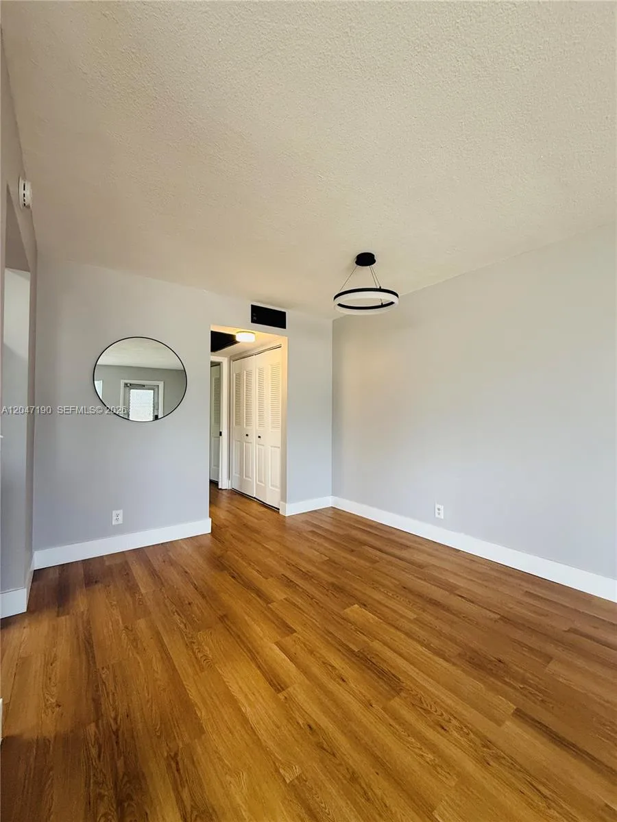 21 Windsor B # b, West Palm Beach, FL 33417 photo 3