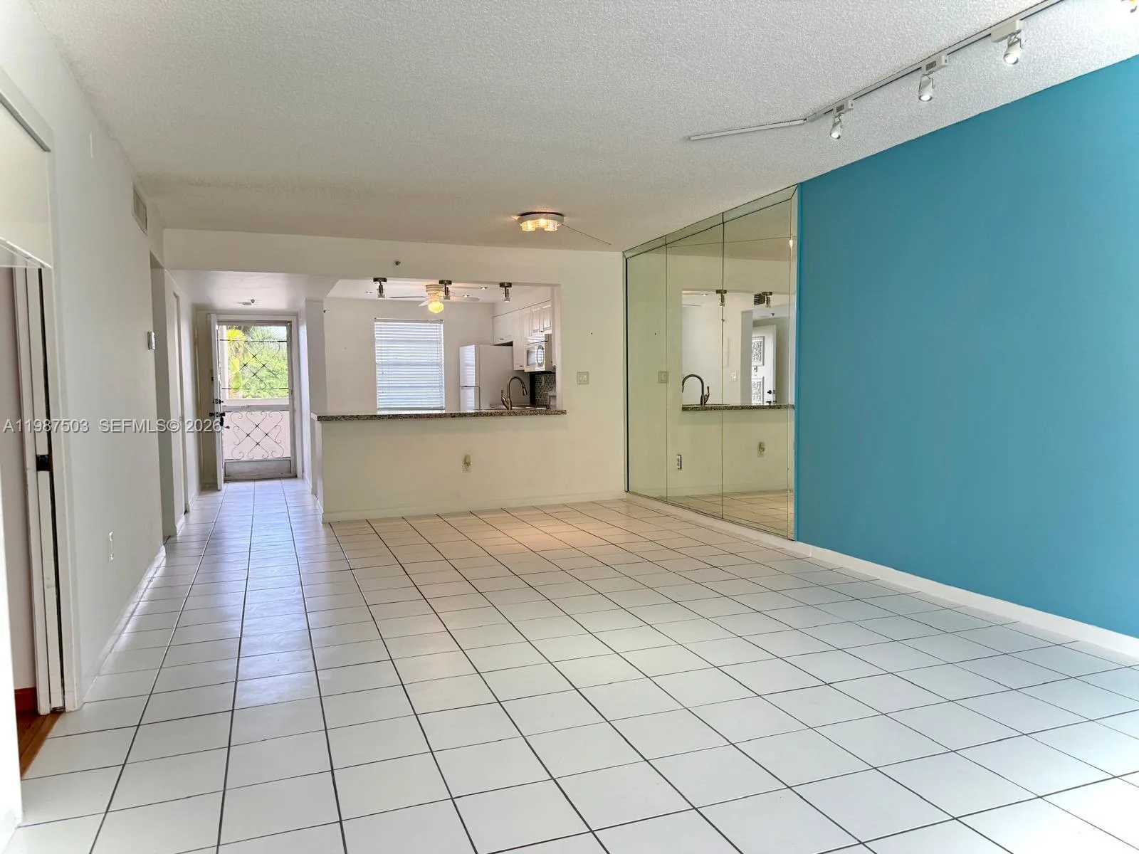 3910 Inverrary Blvd # 407-B, Lauderhill, FL 33319 photo 4