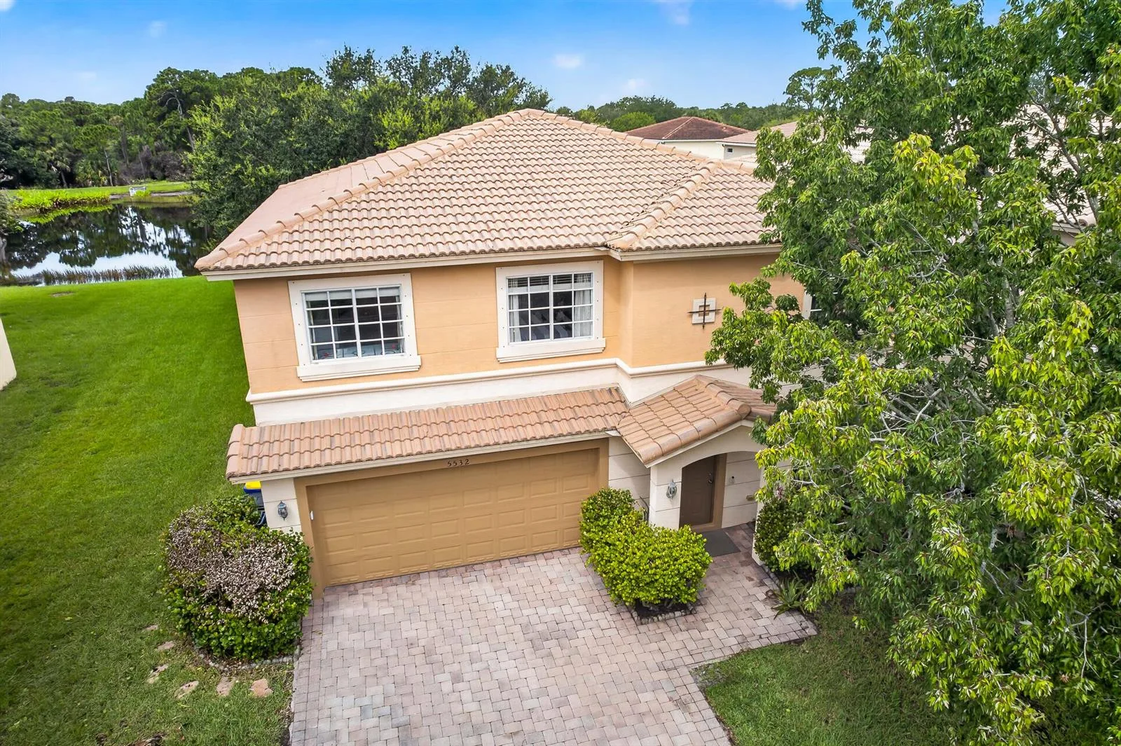 5532 SE GRAHAM Drive, Stuart, FL 34997 photo 2