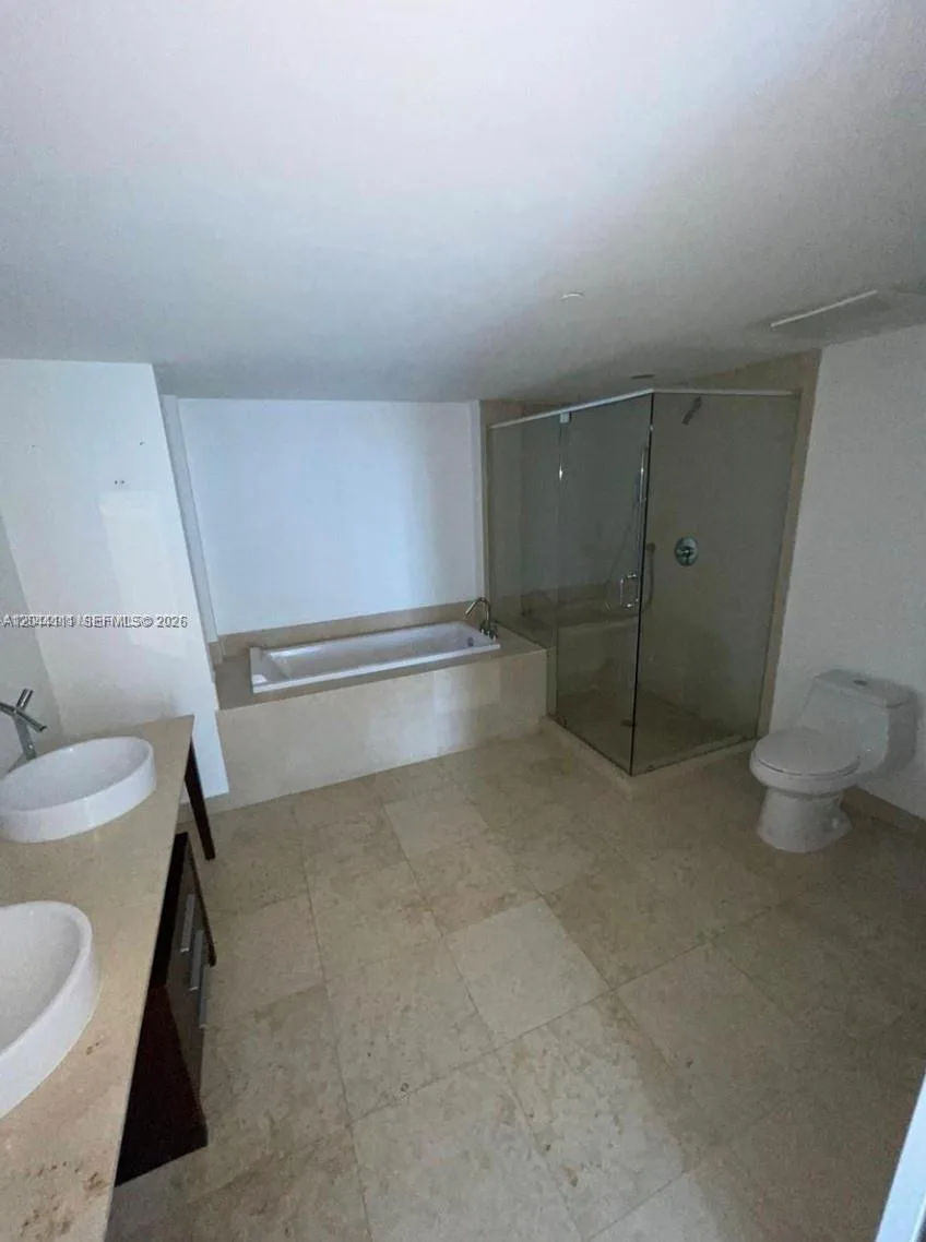 495 Brickell Ave # 4804, Miami, FL 33131 photo 10