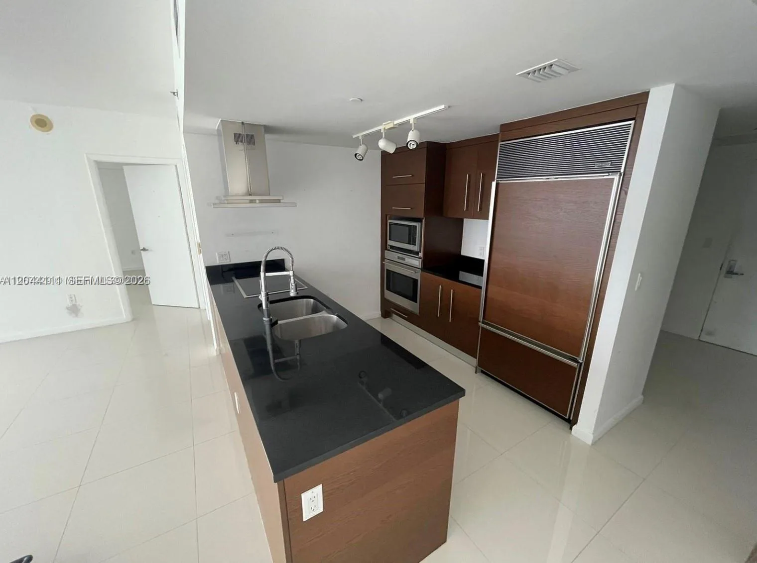 495 Brickell Ave # 4804, Miami, FL 33131 photo 6