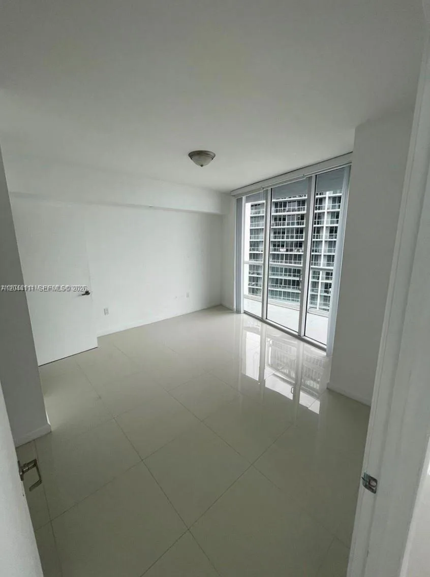 495 Brickell Ave # 4804, Miami, FL 33131 photo 9