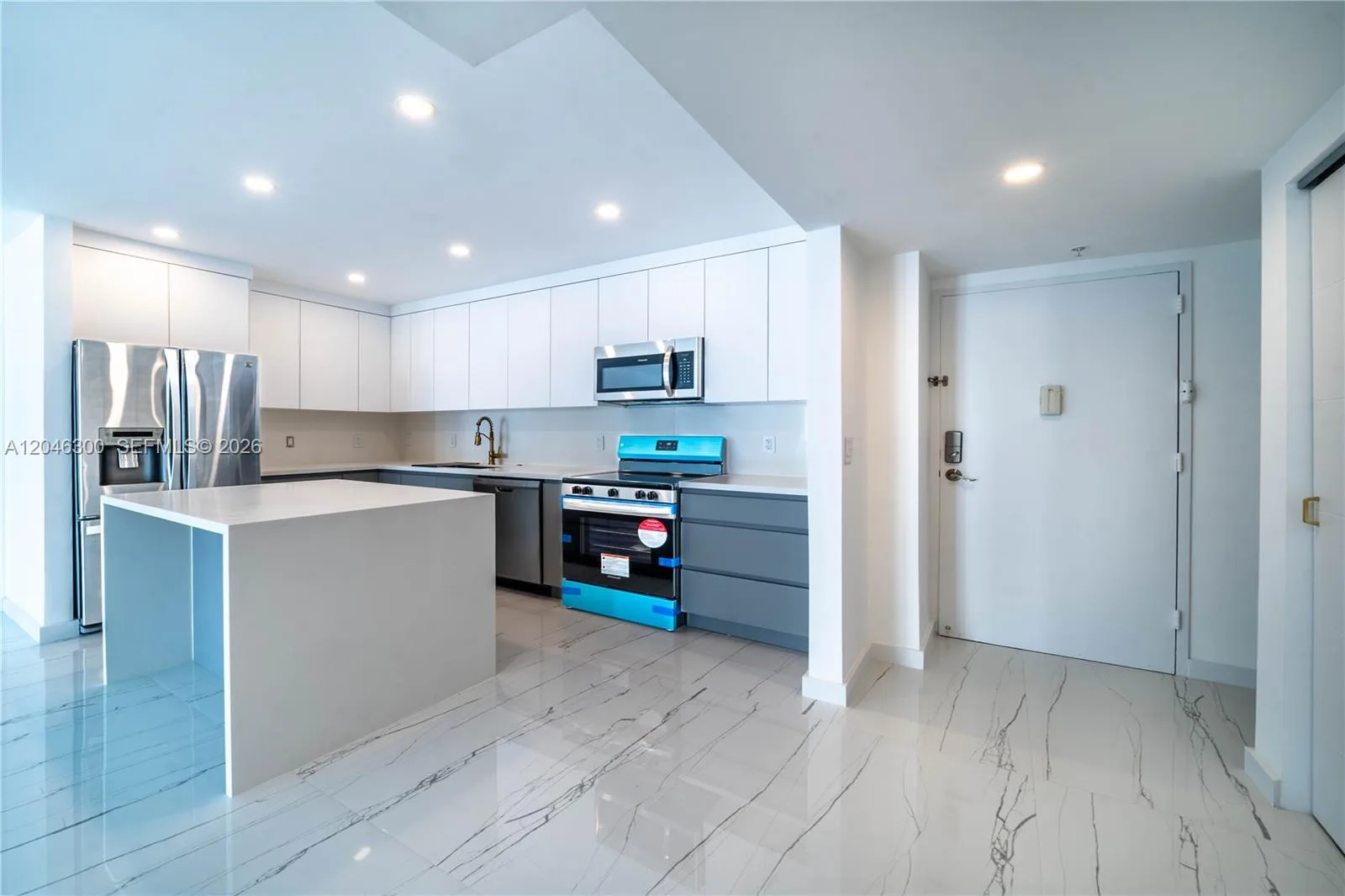 19380 Collins Ave # 1105, Sunny Isles Beach, FL 33160 photo 2