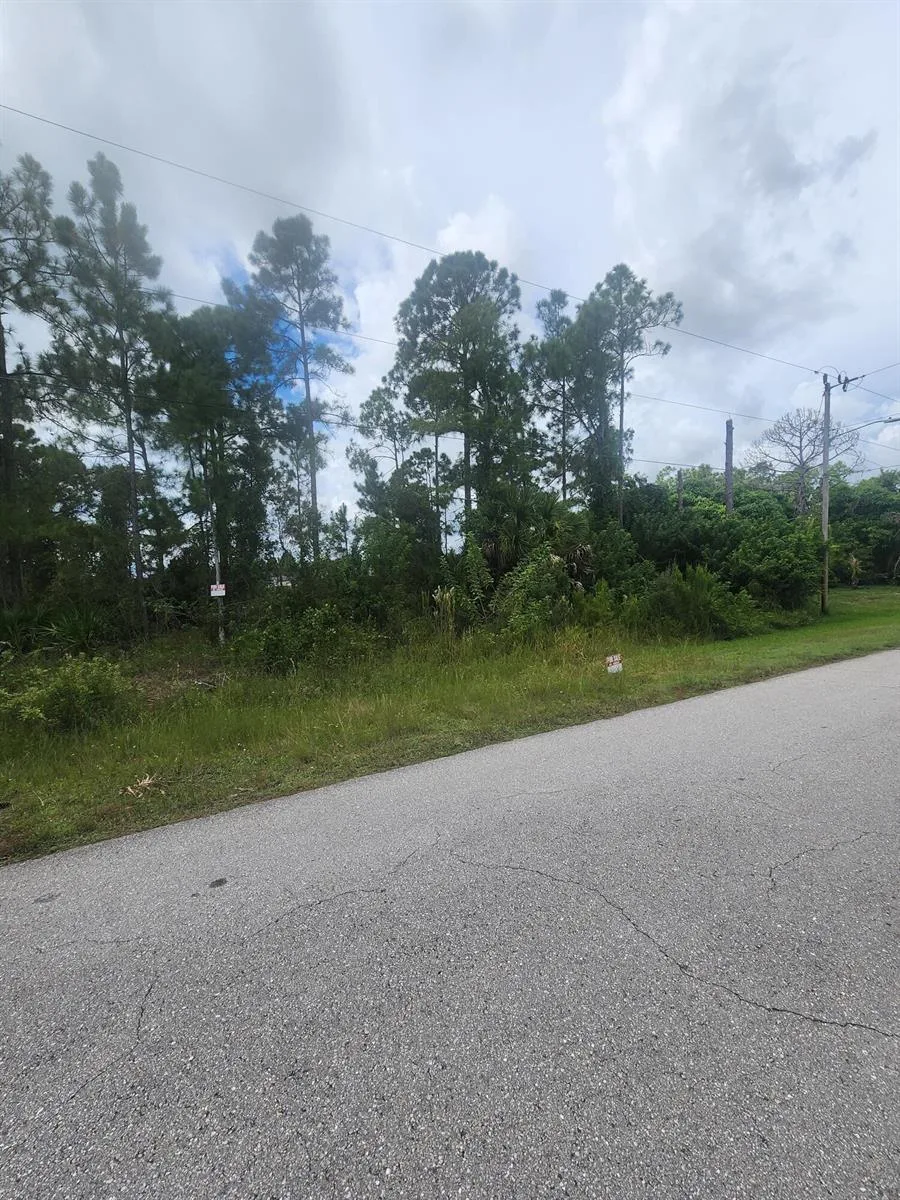 530 AMES Street E, Lehigh Acres, FL 33974