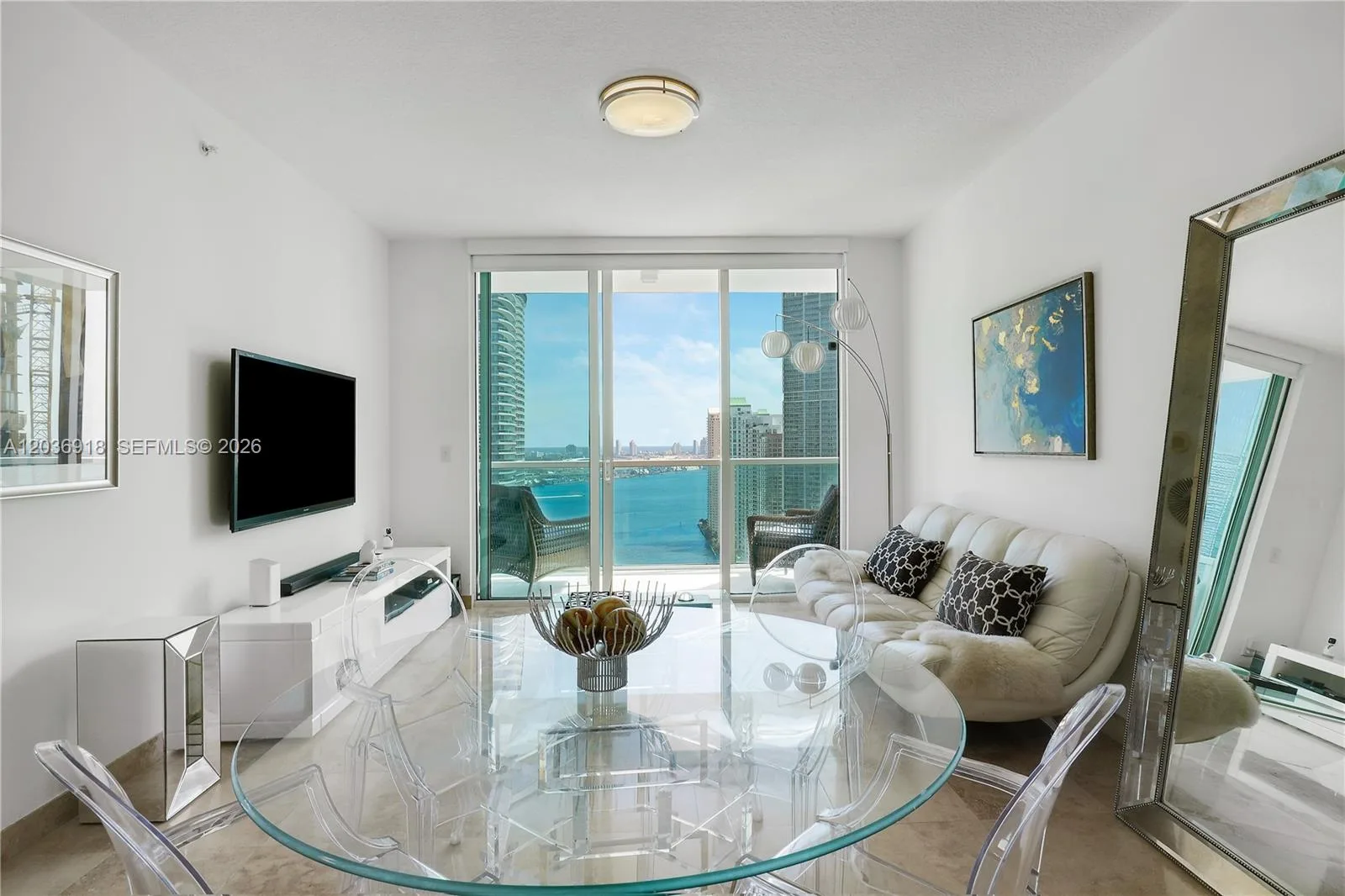 31 SE 5th St # 3812, Miami, FL 33131