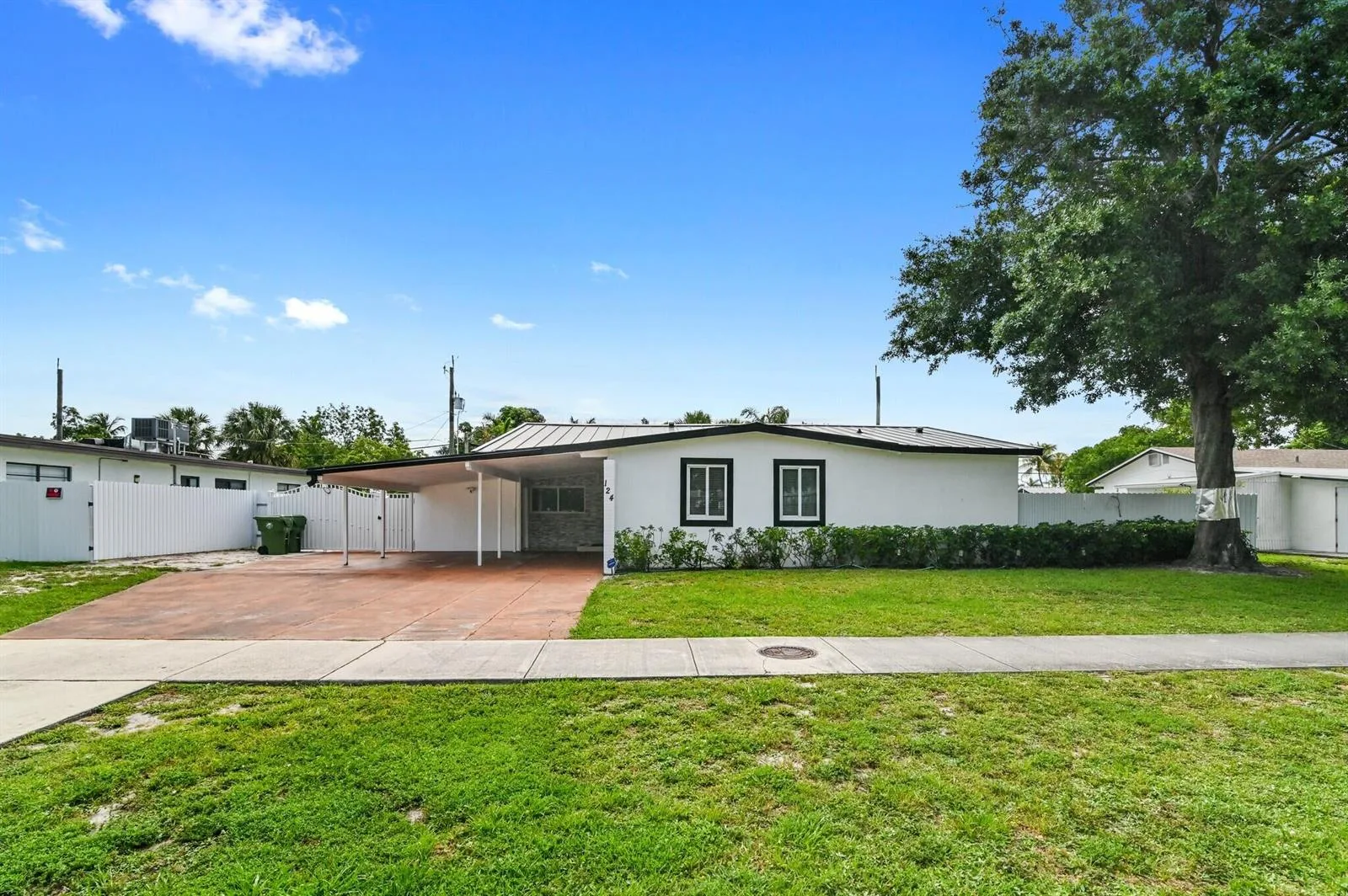 124 Davis Road, Palm Springs, FL 33461