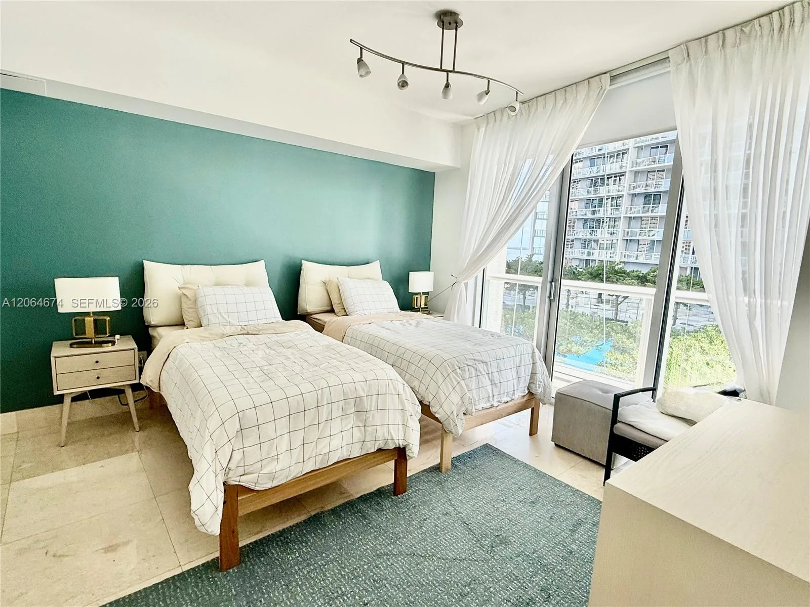 475 Brickell Ave # 1609, Miami, FL 33131 photo 12