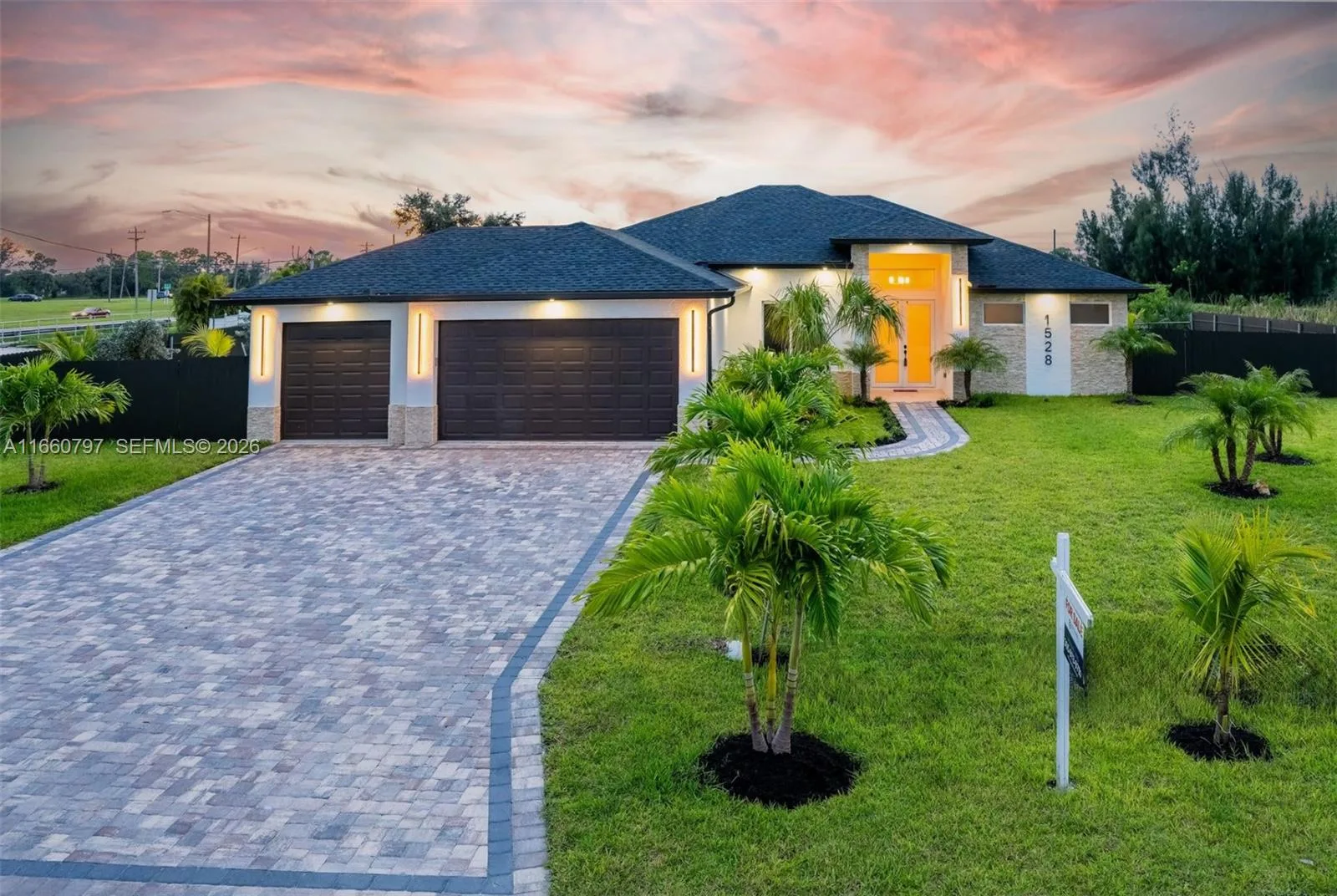 1528 SW 15th Ave, Cape Coral, FL 33991 photo 2