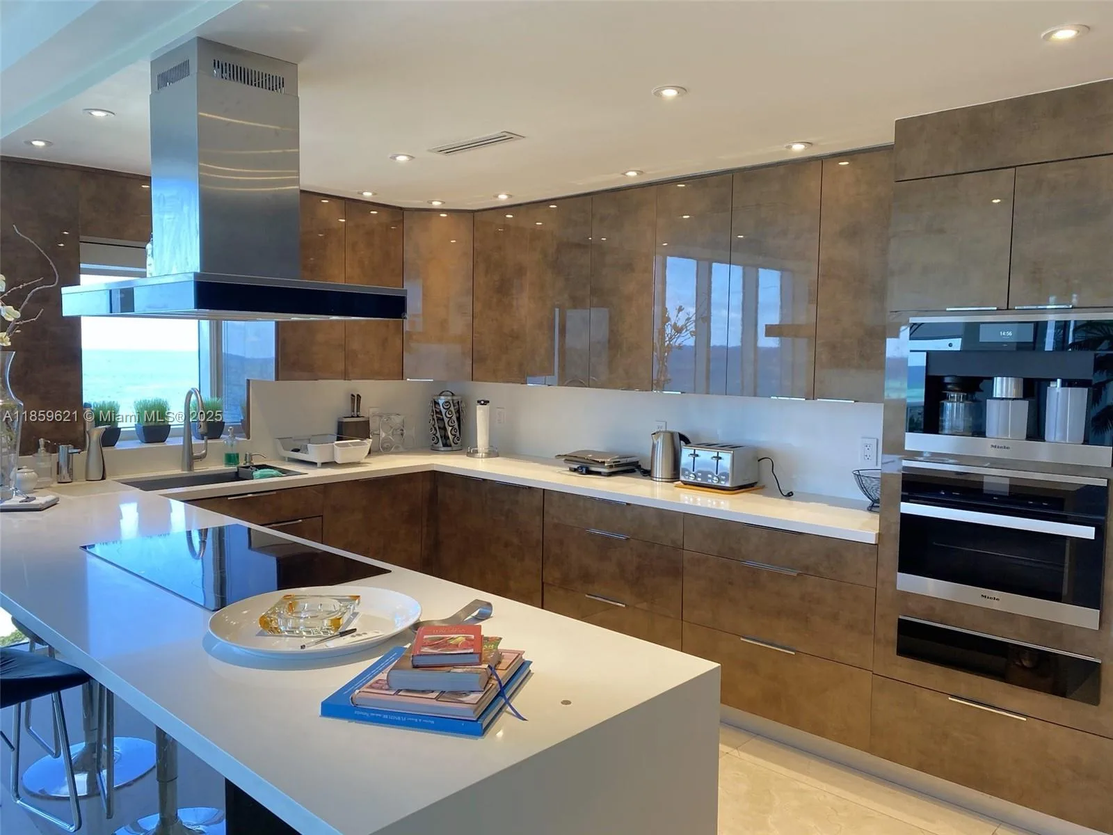 10275 Collins Ave # 708, Bal Harbour, FL 33154 photo 8