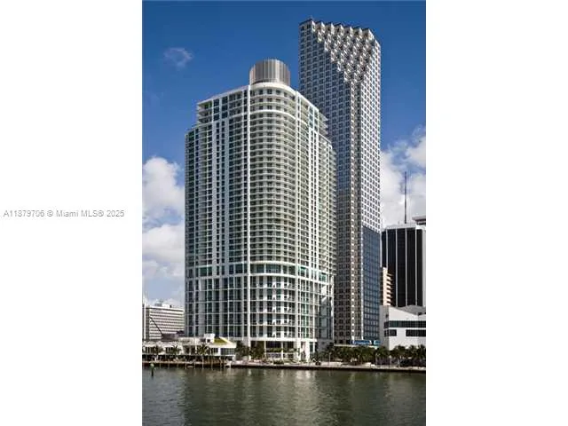300 S Biscayne Blvd # T-1712, Miami, FL 33131