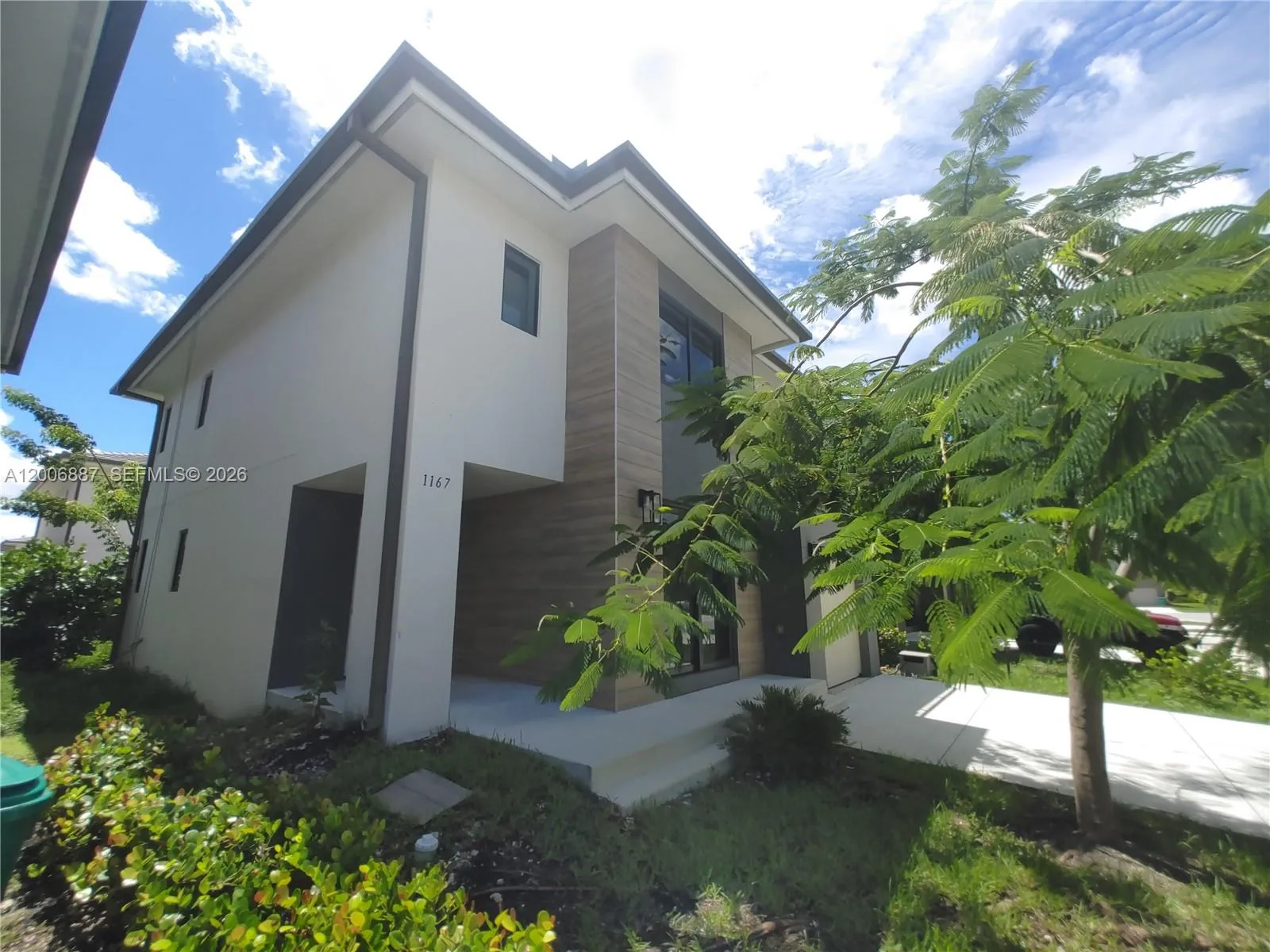 1167 NW 2nd St, Florida City, FL 33034 photo 2