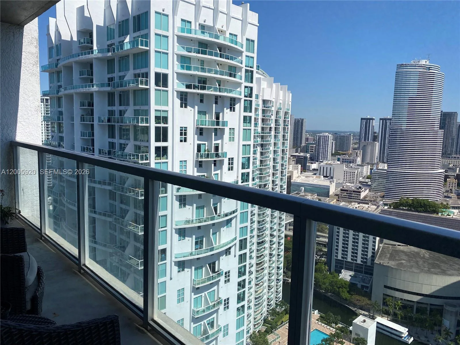 55 SE 6th St # 3905, Miami, FL 33131 photo 2