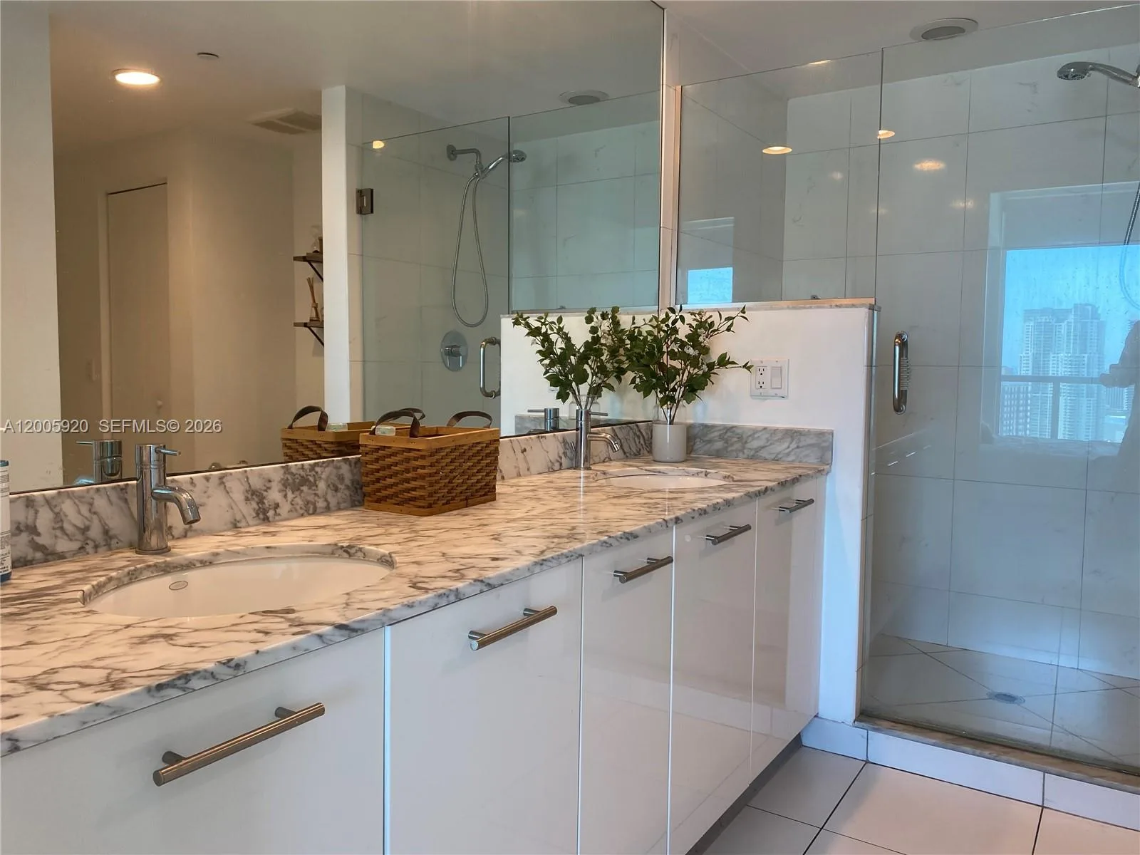 55 SE 6th St # 3905, Miami, FL 33131 photo 8
