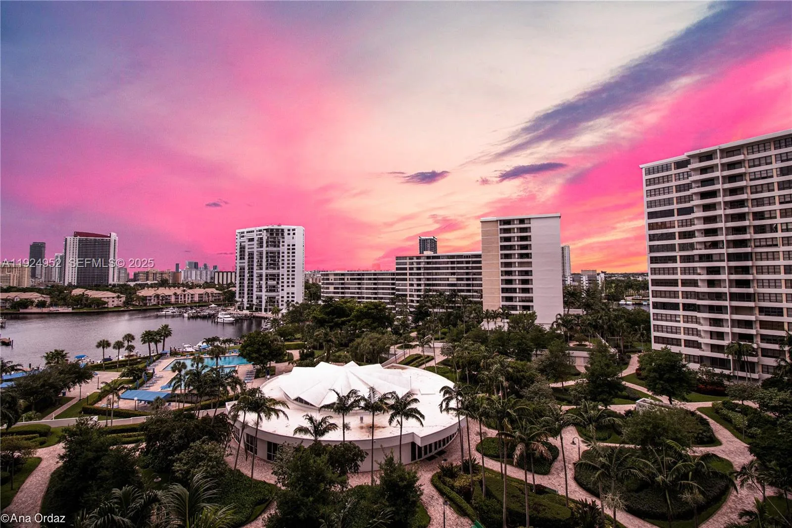 2500 PARKVIEW DR # 1207, Hallandale Beach, FL 33009