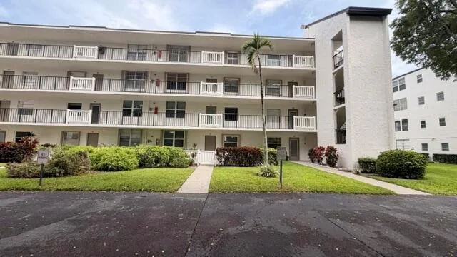 24 Abbey Lane # 107, Delray Beach, FL 33446