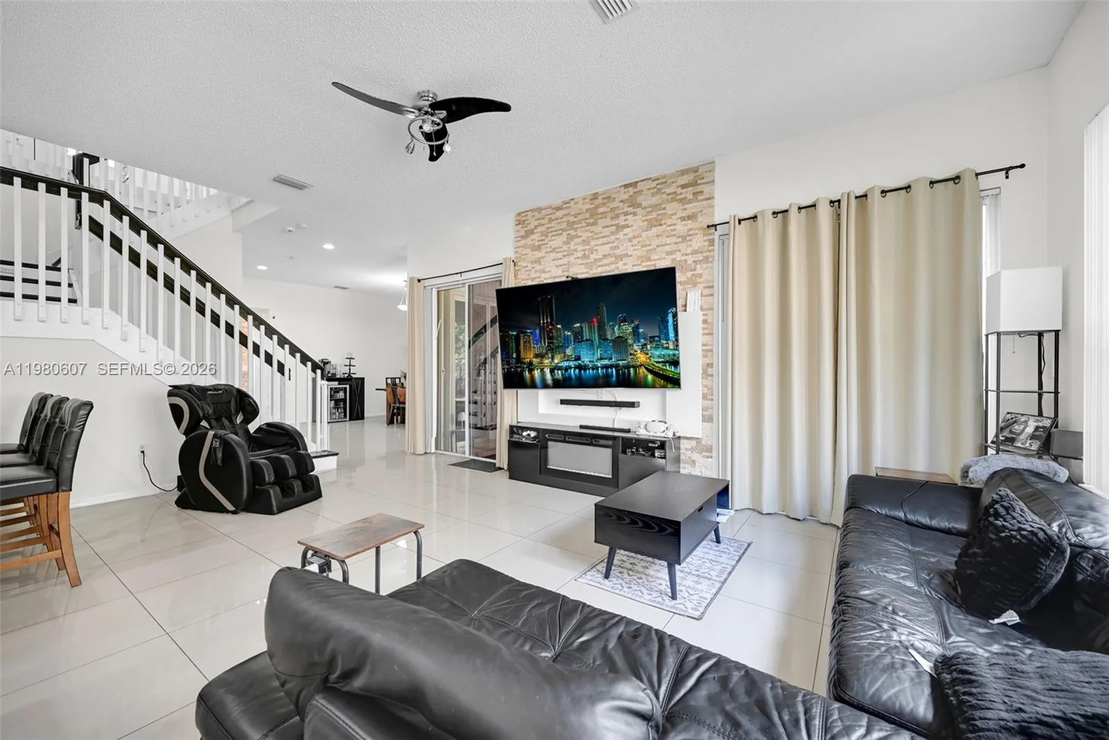 2007 NE 6th Ct, Homestead, FL 33033 photo 10