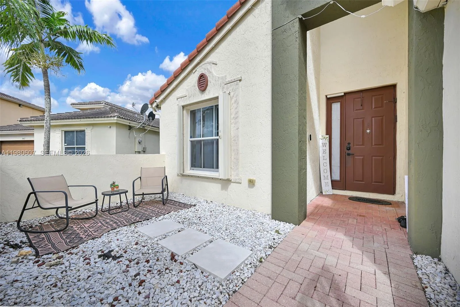 2007 NE 6th Ct, Homestead, FL 33033 photo 2