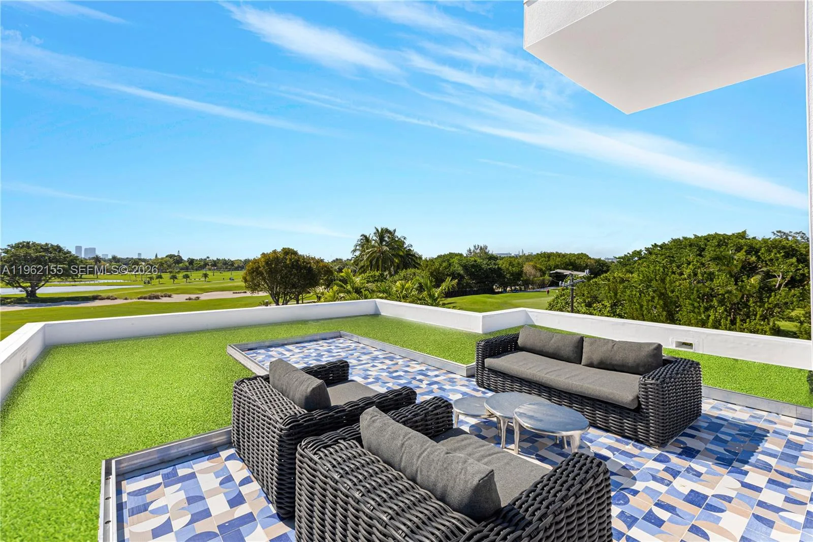 2499 N Meridian Ave, Miami Beach, FL 33140 photo 11