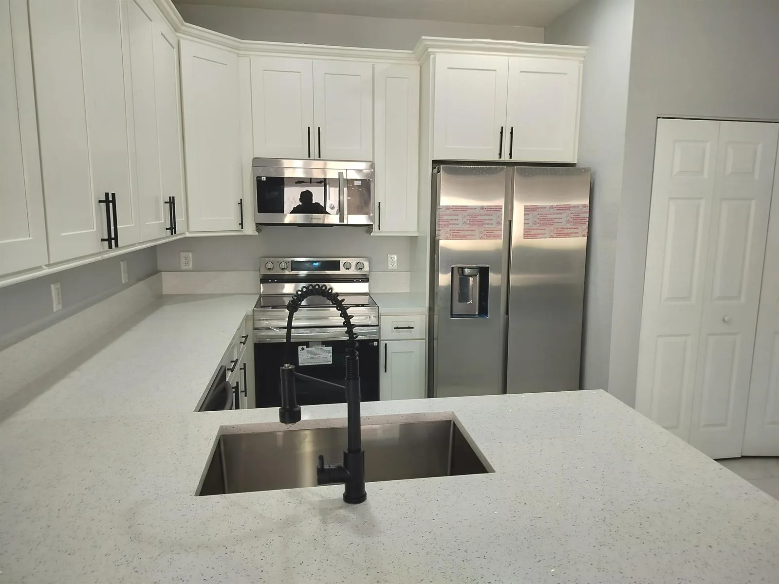 826 SW Middleton Dr Drive SW, Vero Beach, FL 32962 photo 2
